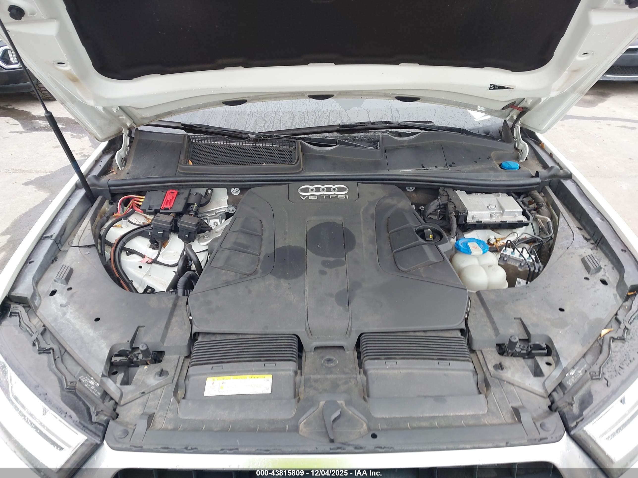 AUDI Q7 image 10