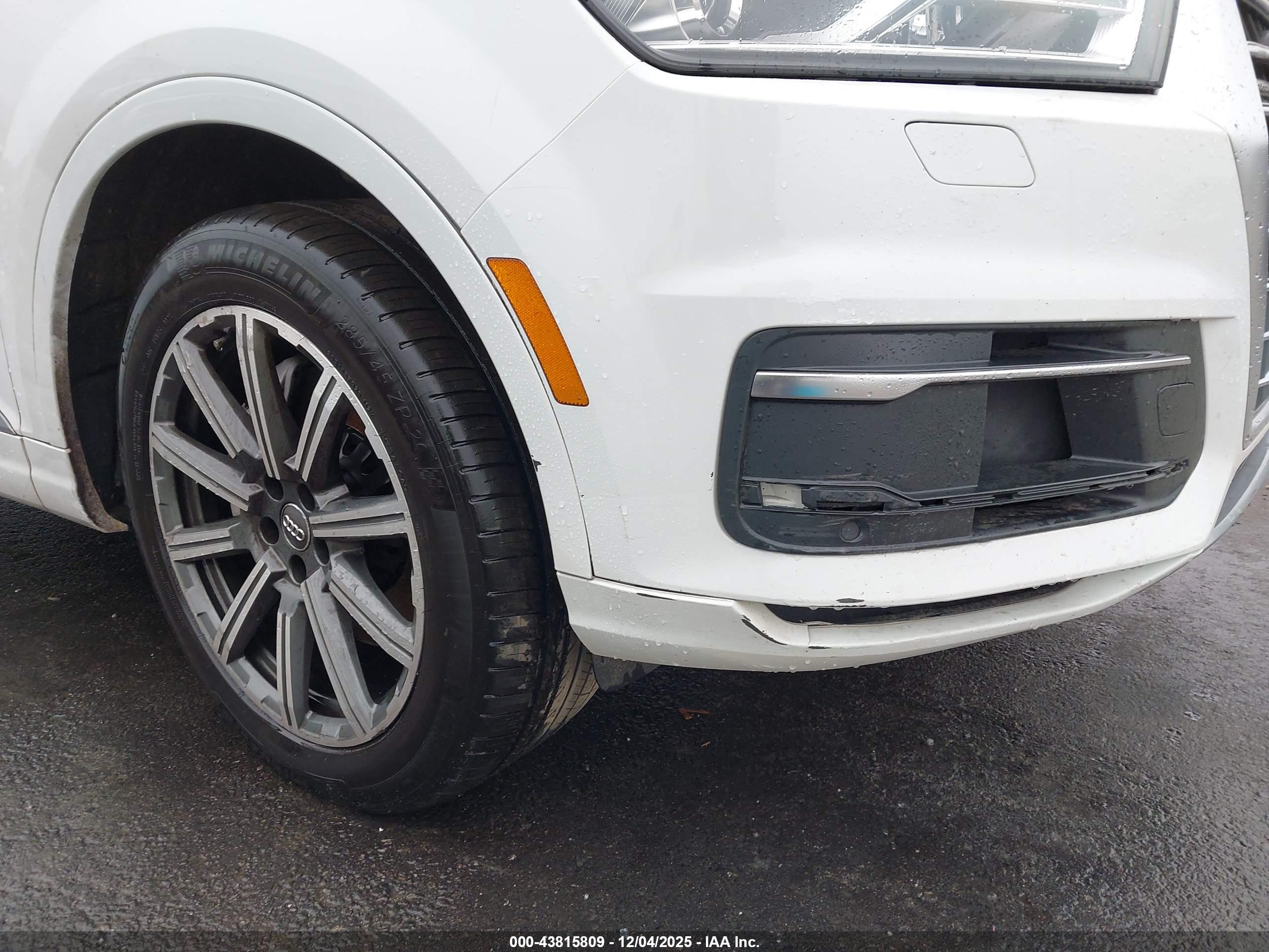 AUDI Q7 image 6