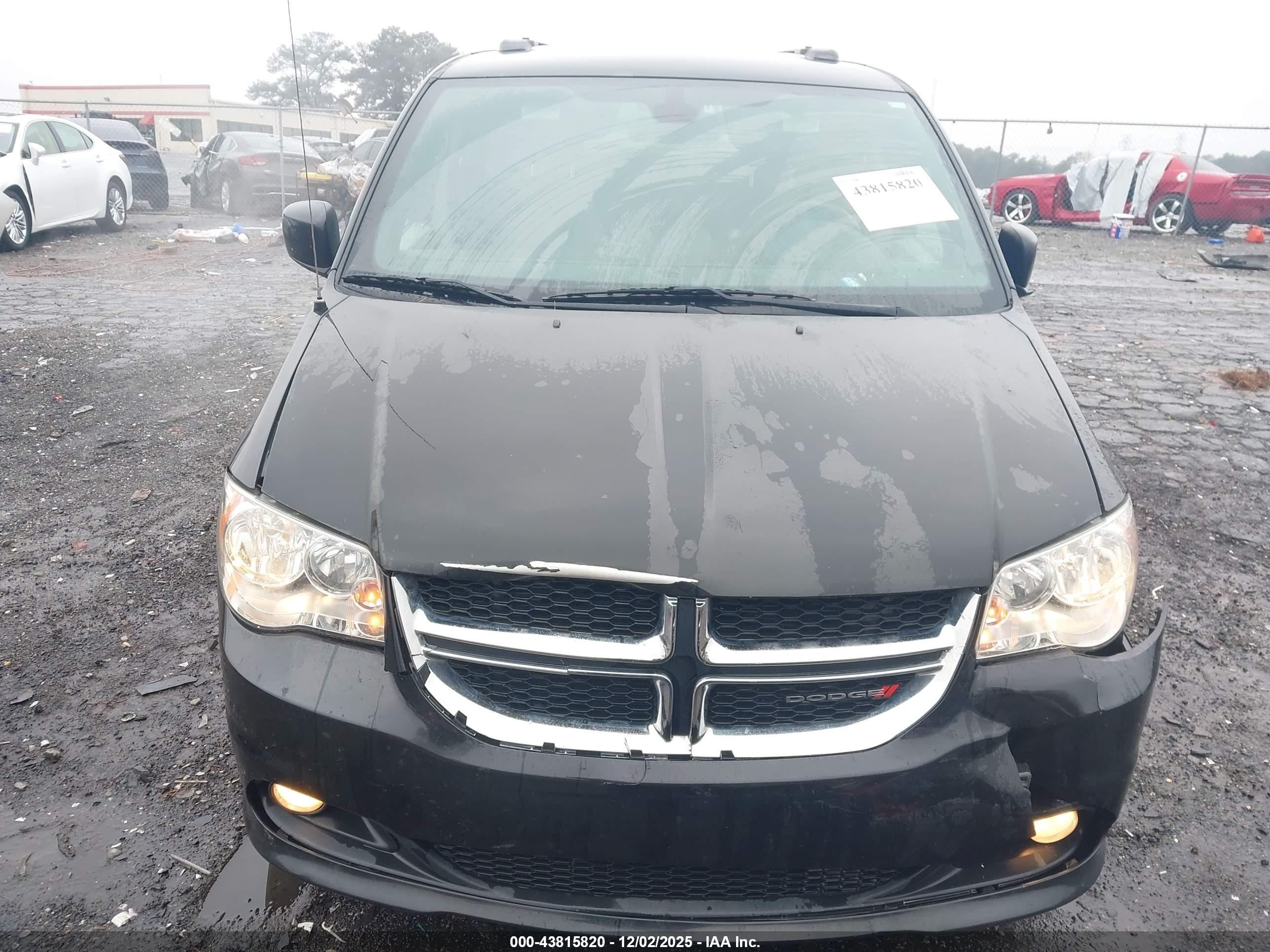 DODGE GRAND image 6