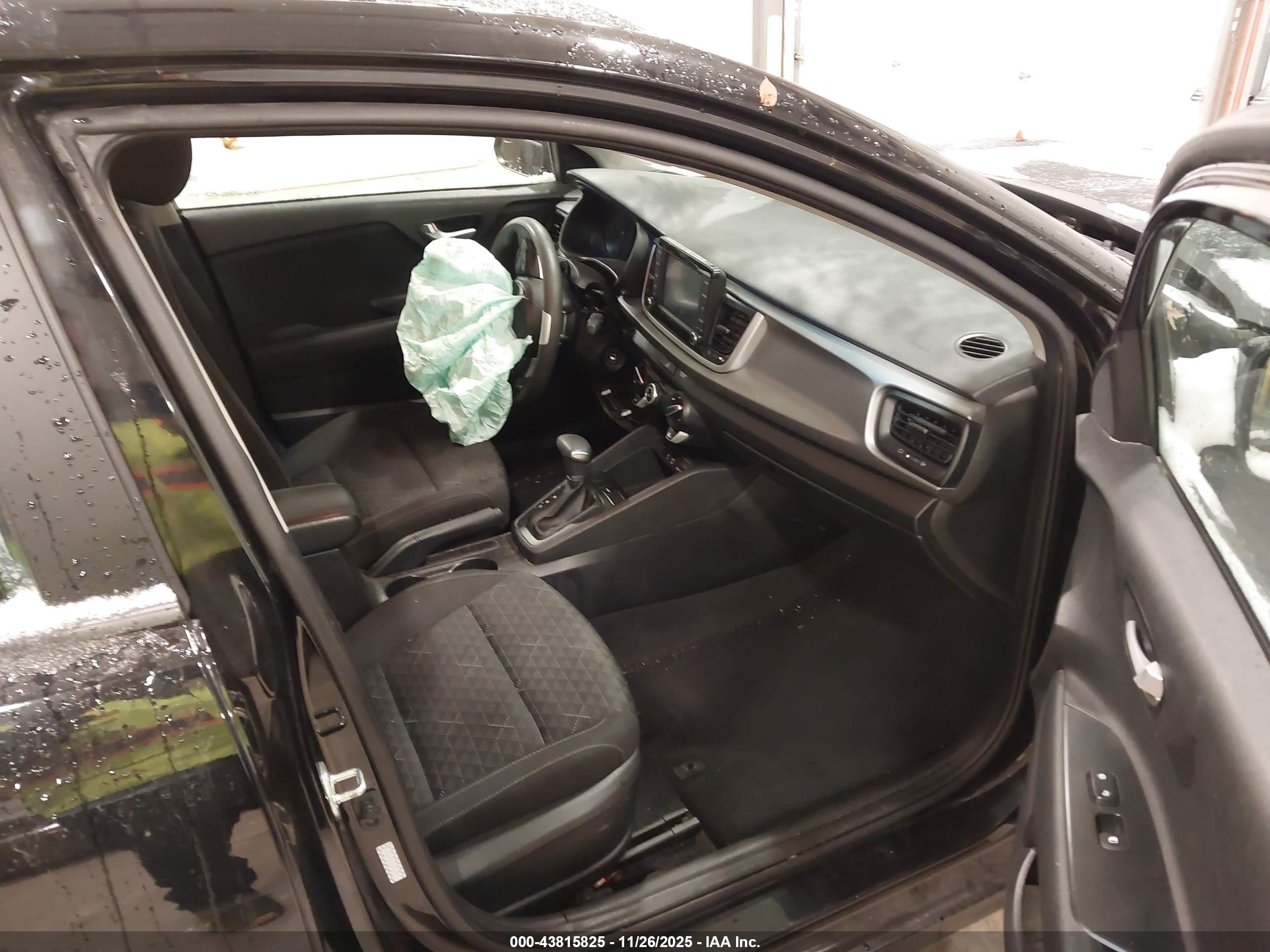 KIA RIO image 5