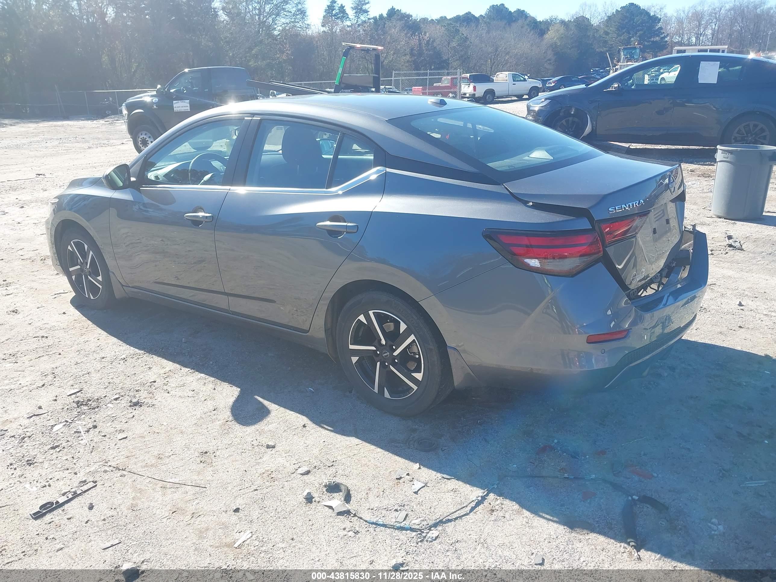 NISSAN SENTRA image 3