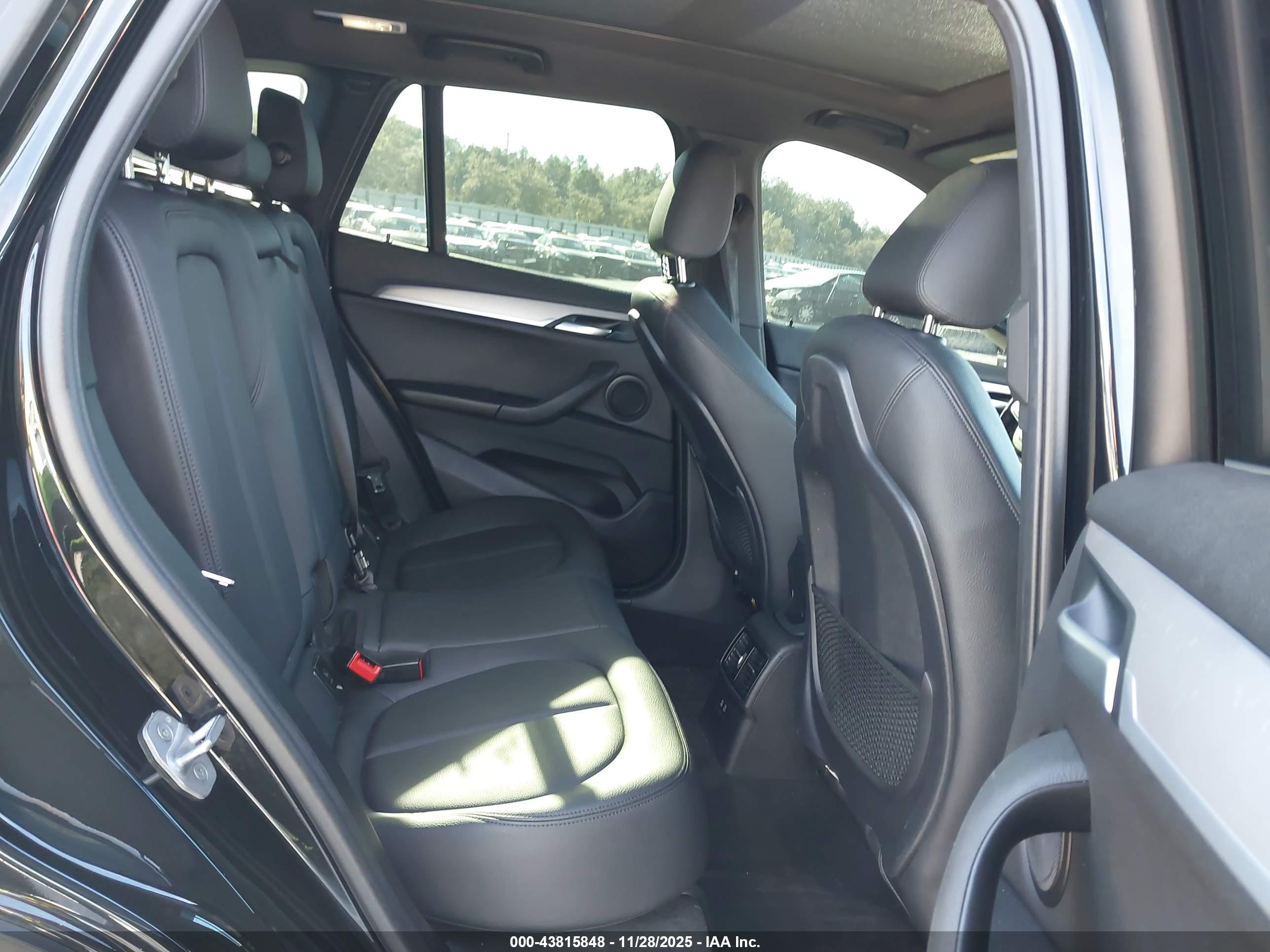 BMW X1 image 8