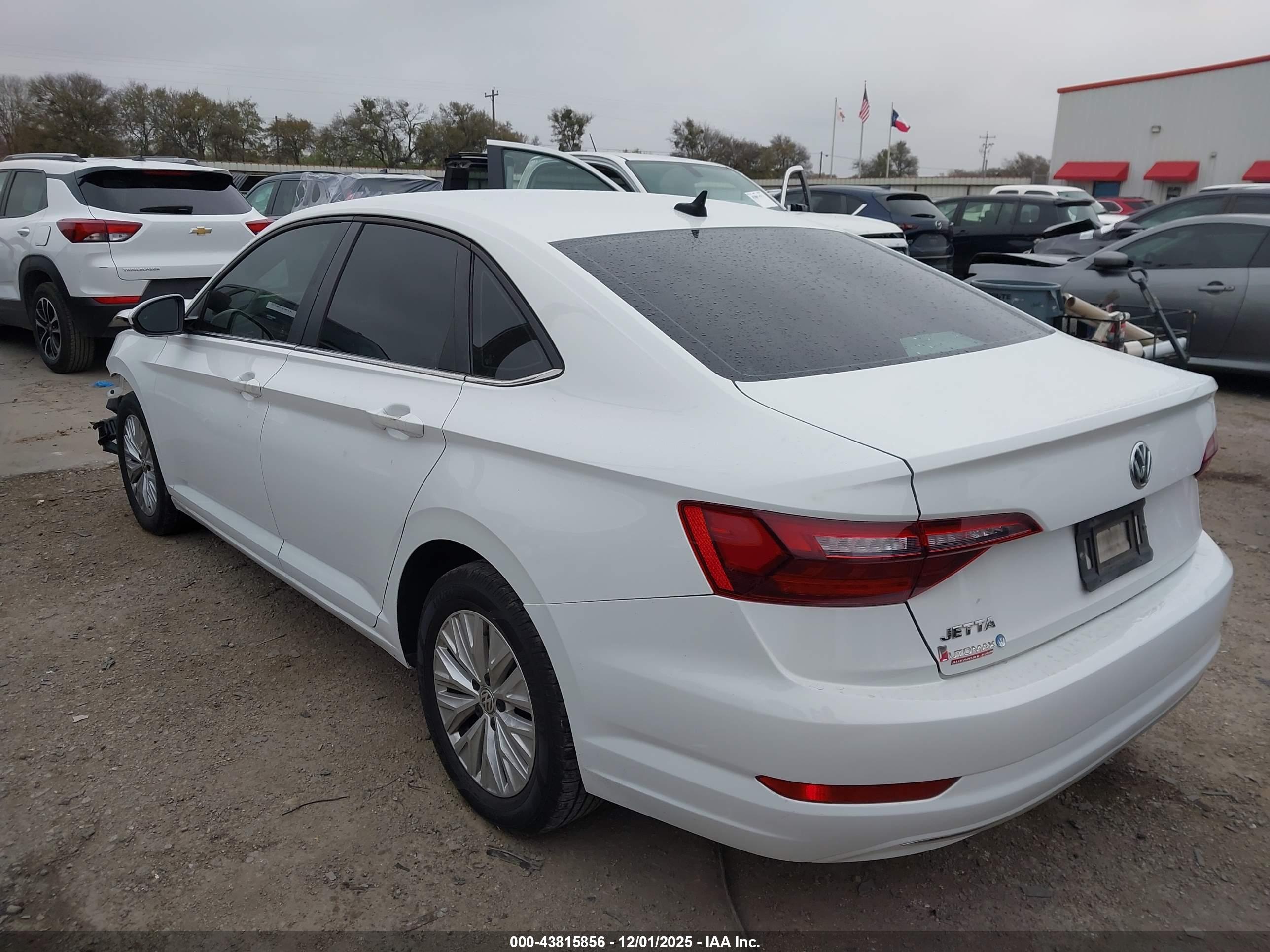 VOLKSWAGEN JETTA image 3