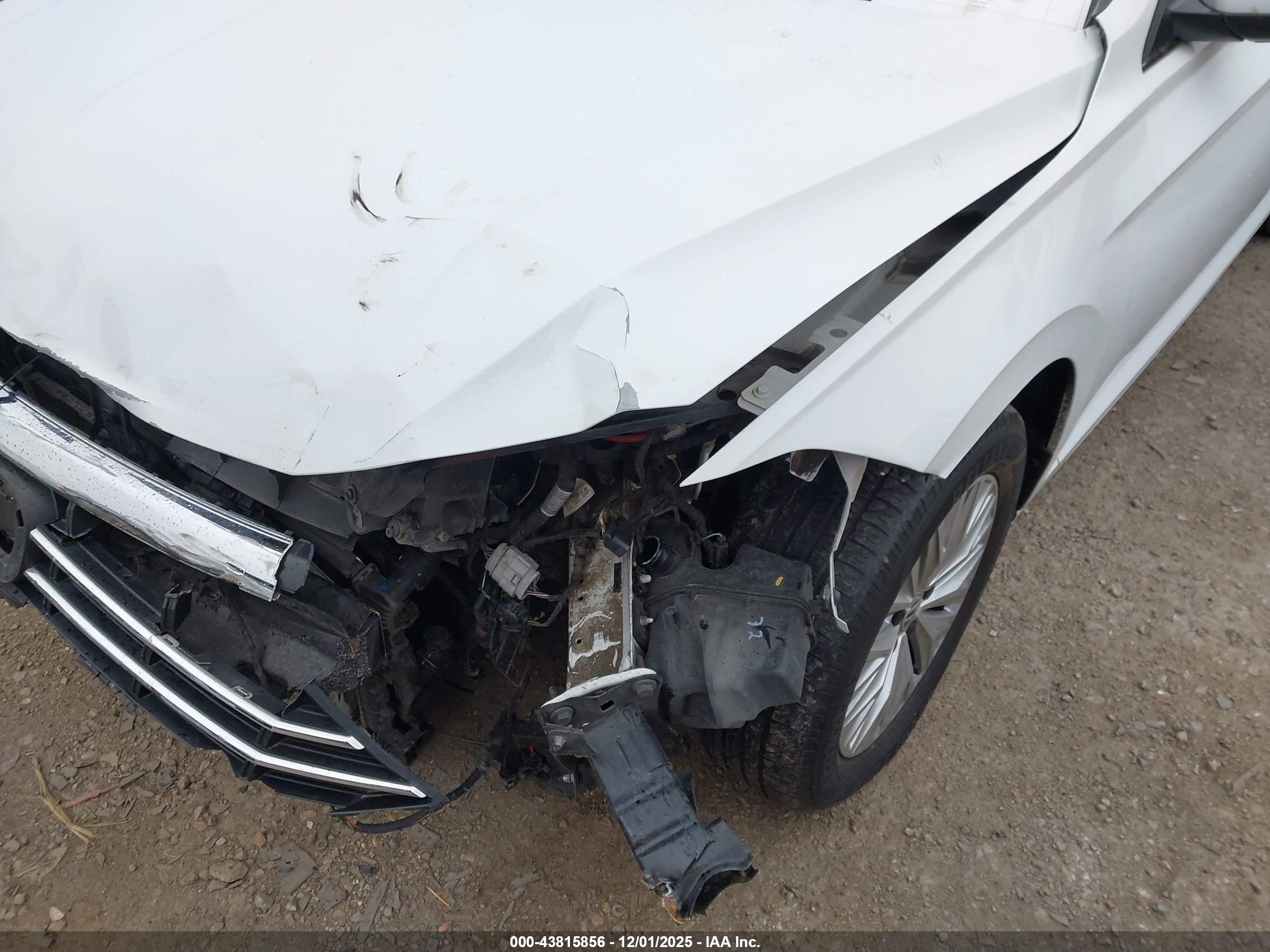 VOLKSWAGEN JETTA image 6