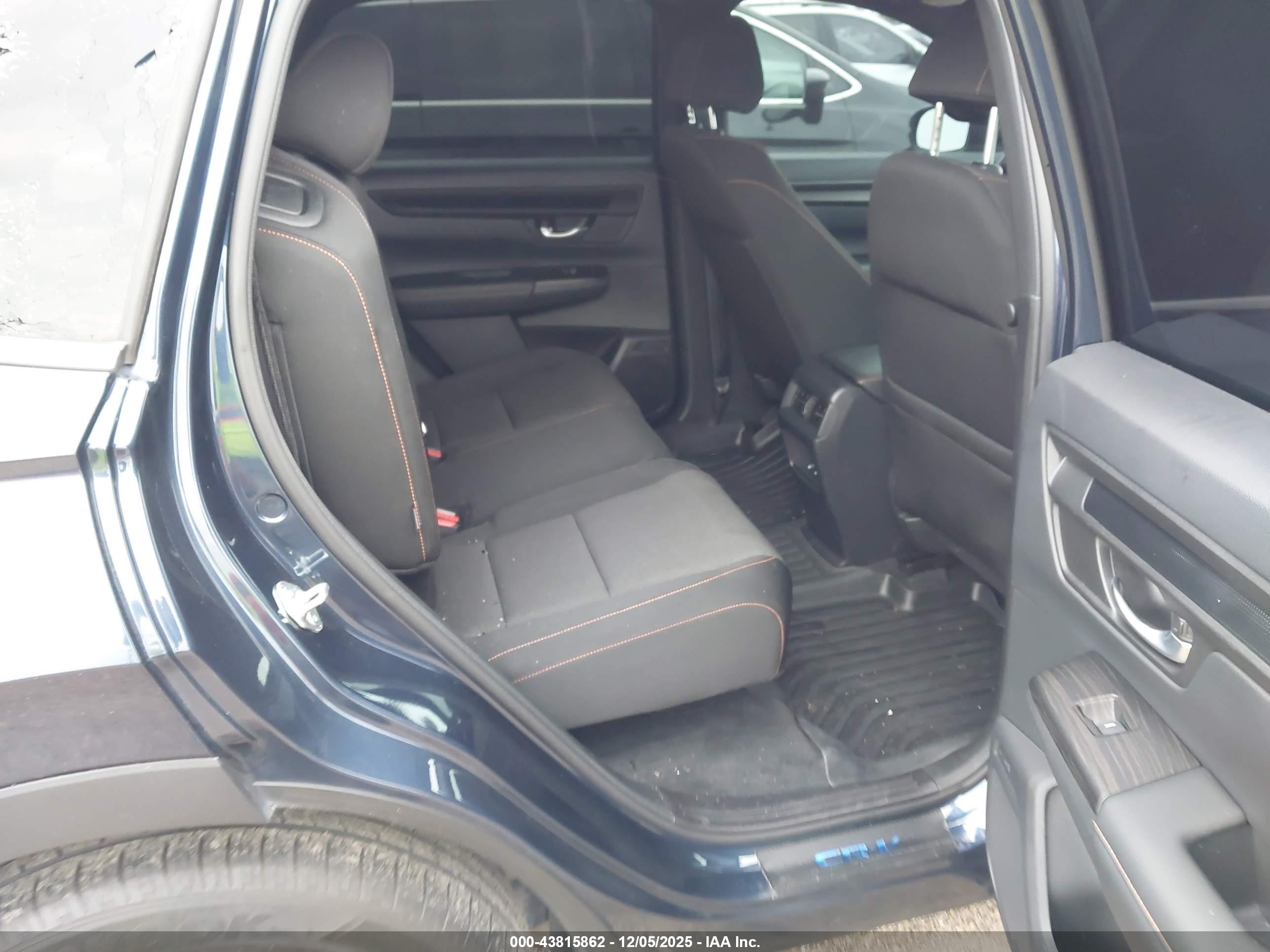 HONDA CR-V image 8
