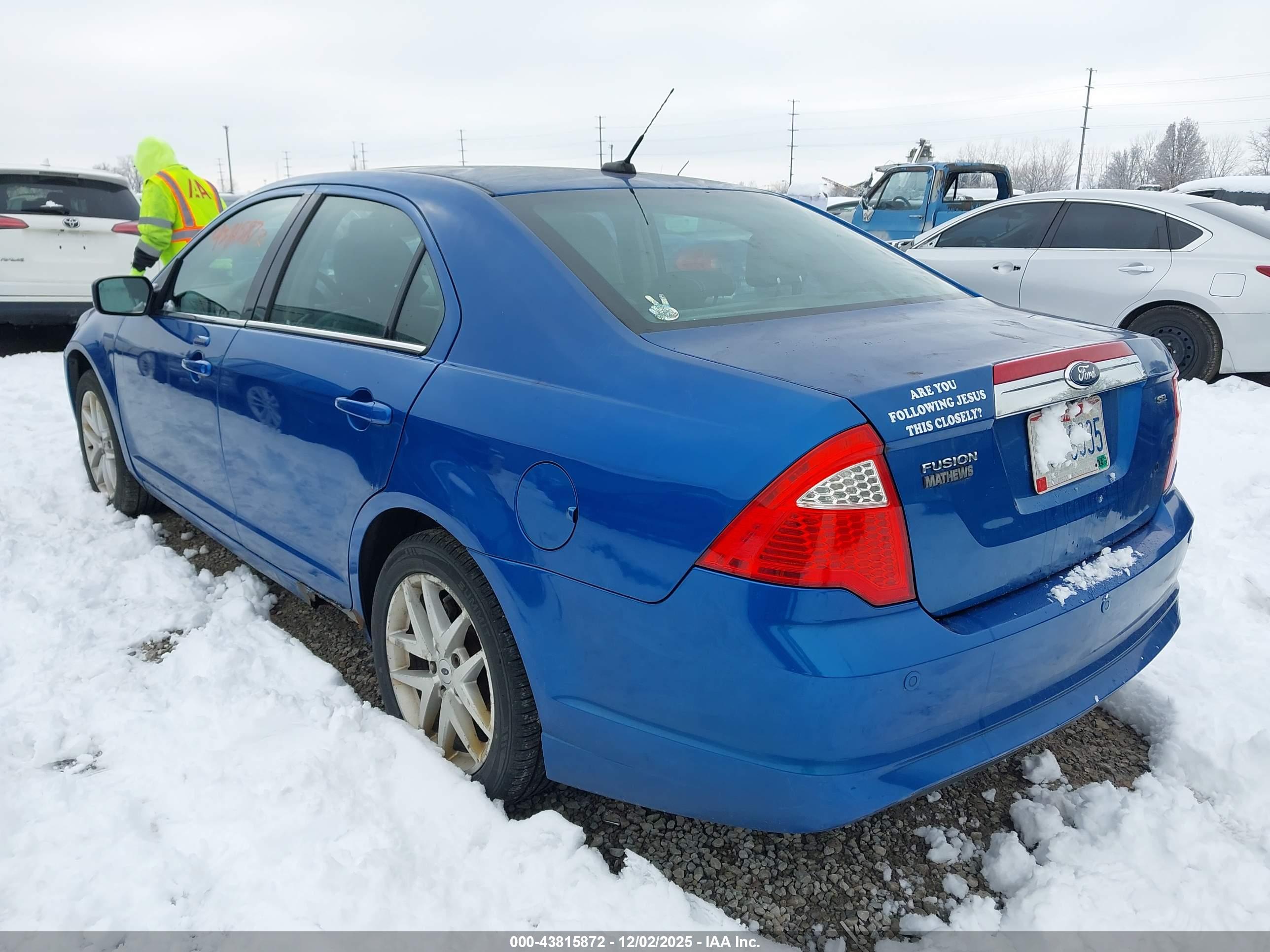 FORD FUSION image 3