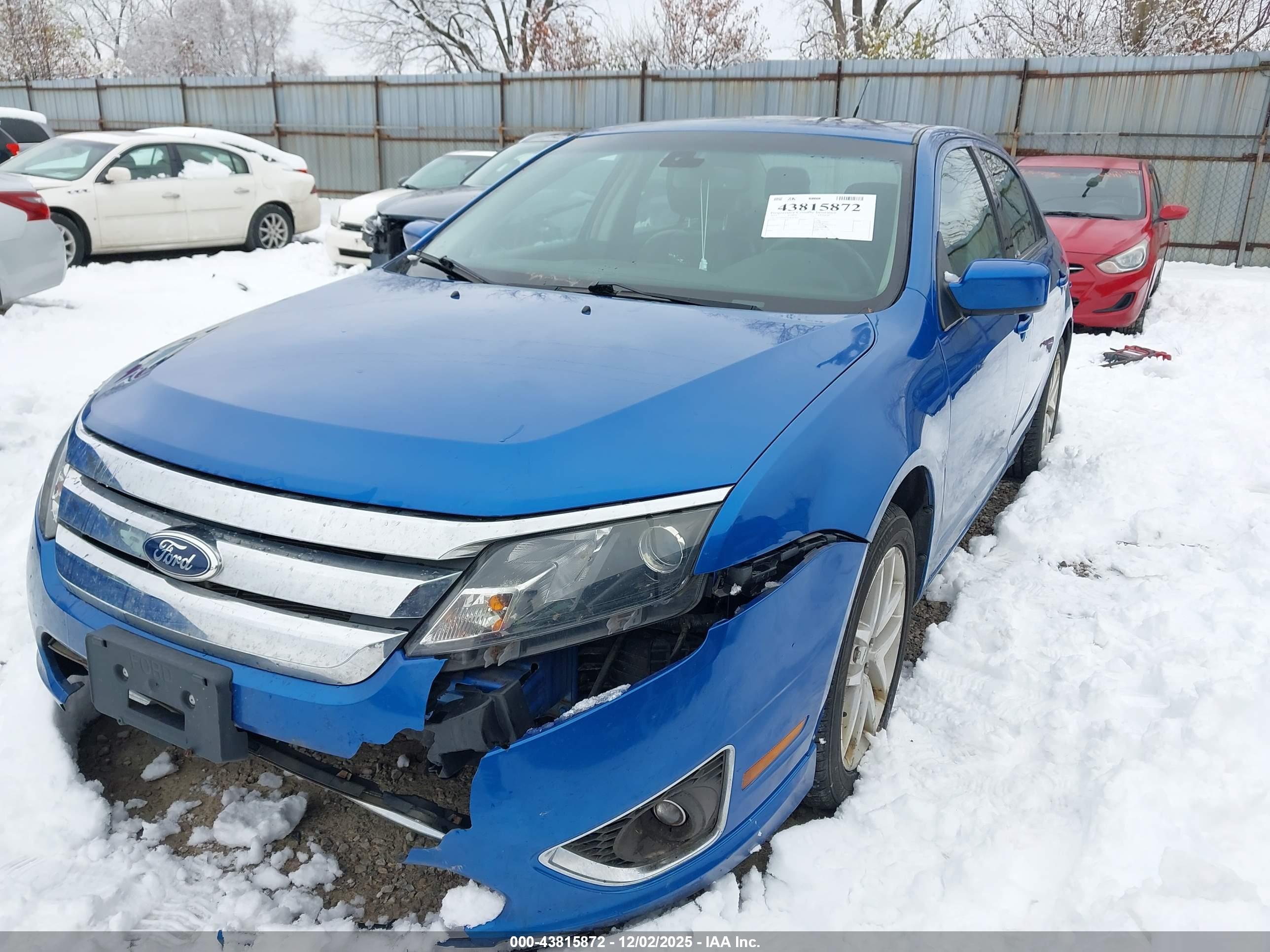 FORD FUSION image 6