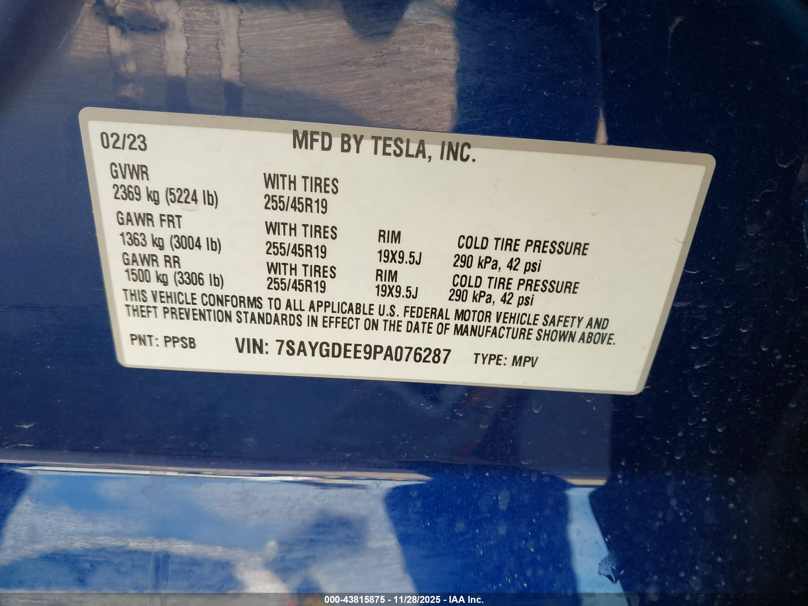 TESLA MODEL image 9