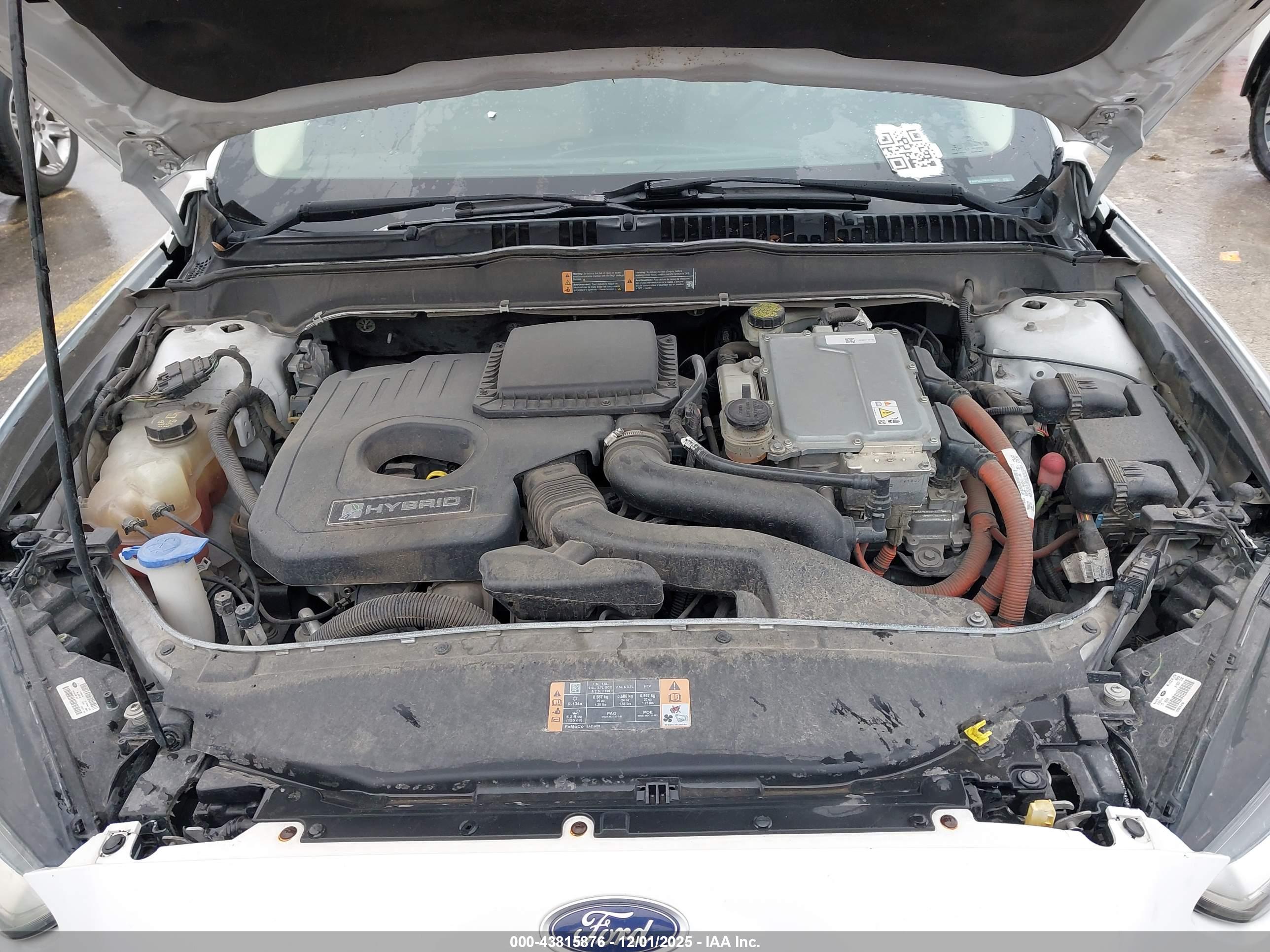FORD FUSION image 10