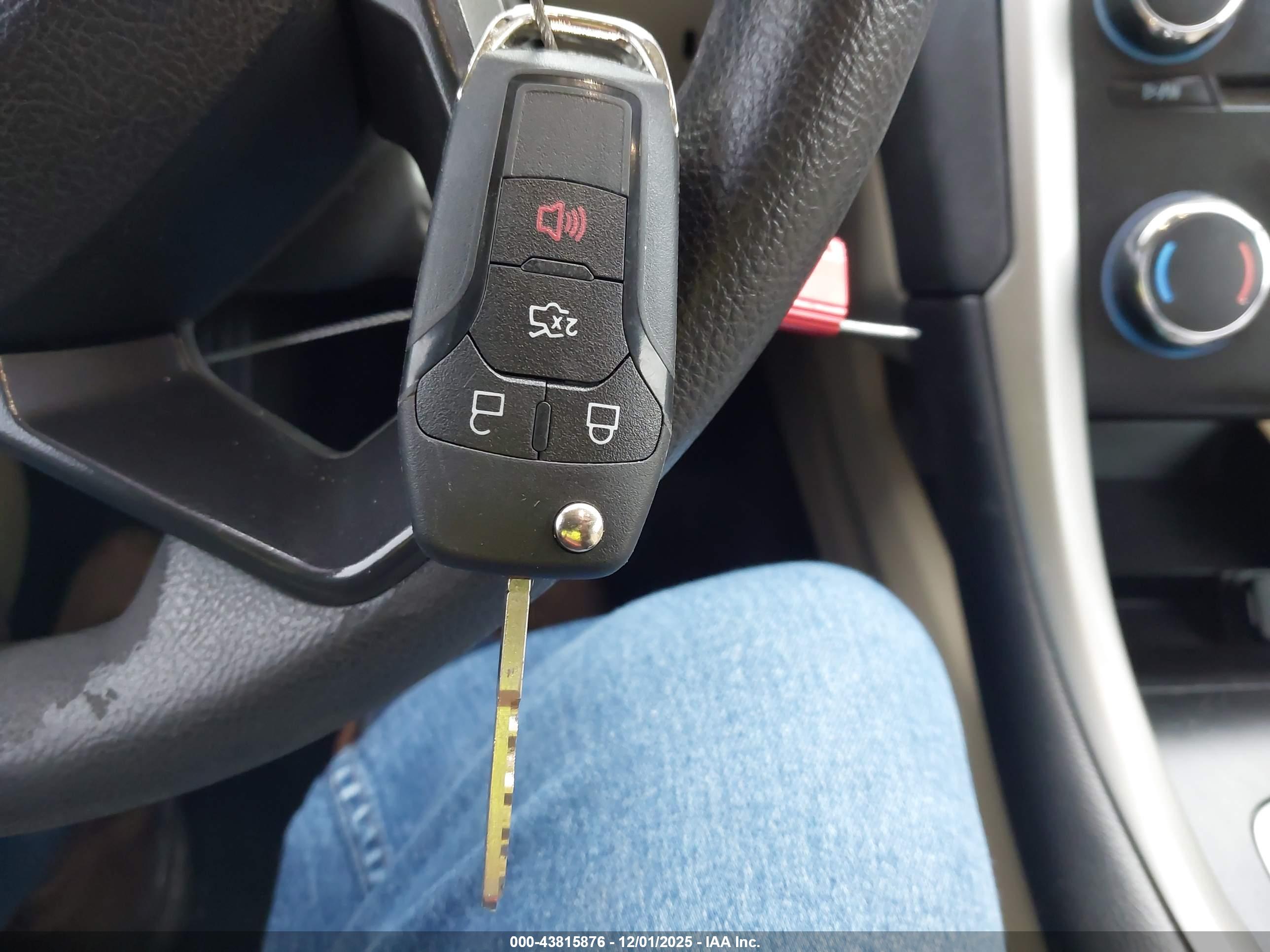 FORD FUSION image 11