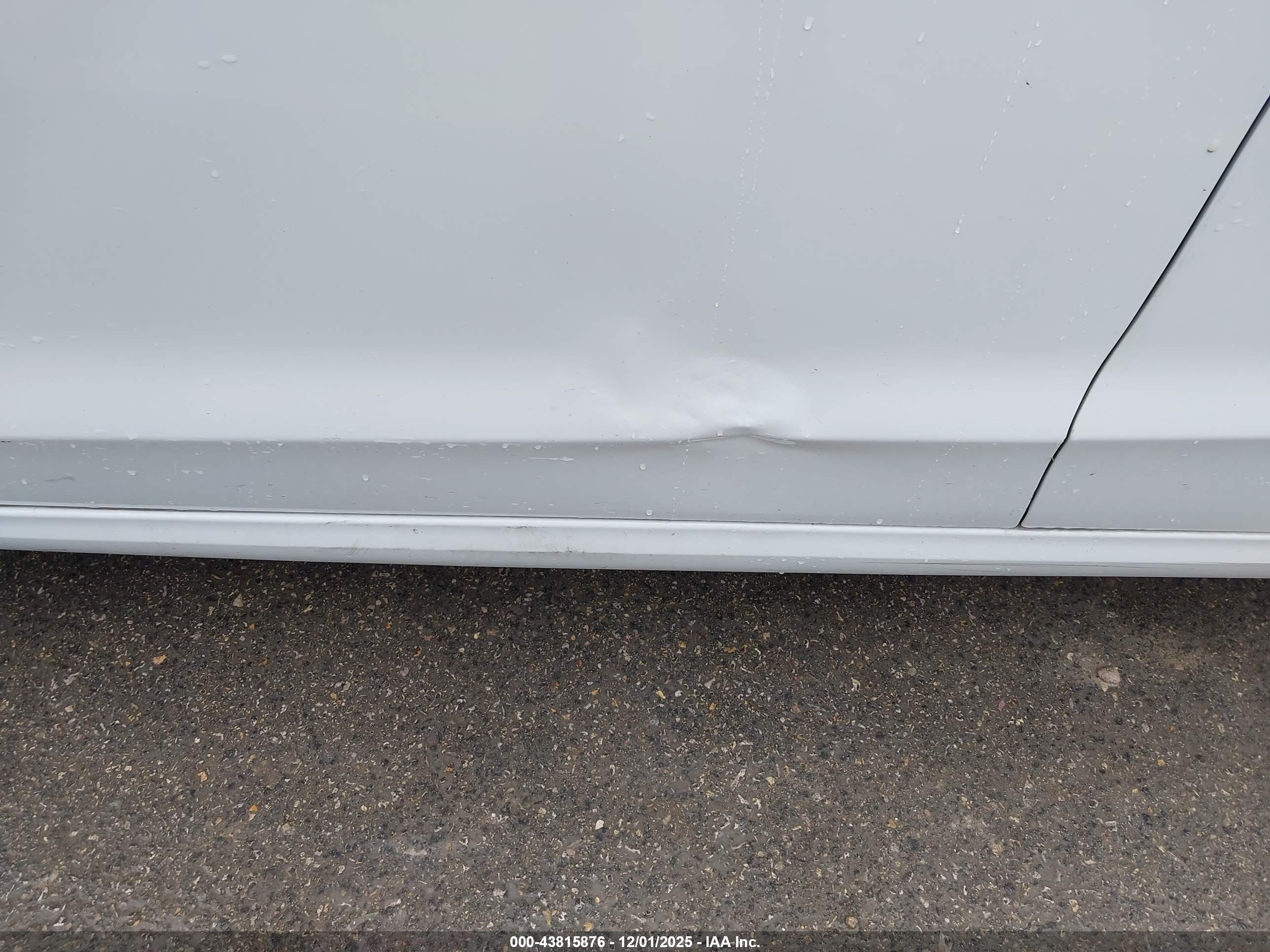 FORD FUSION image 6