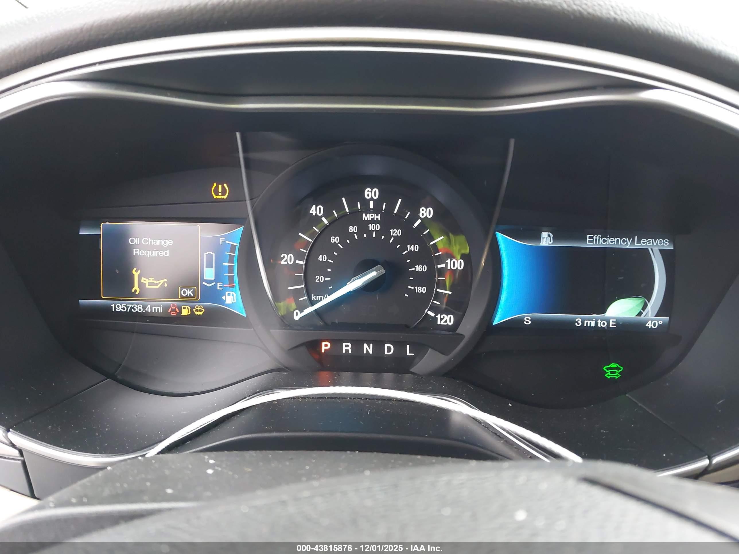 FORD FUSION image 7