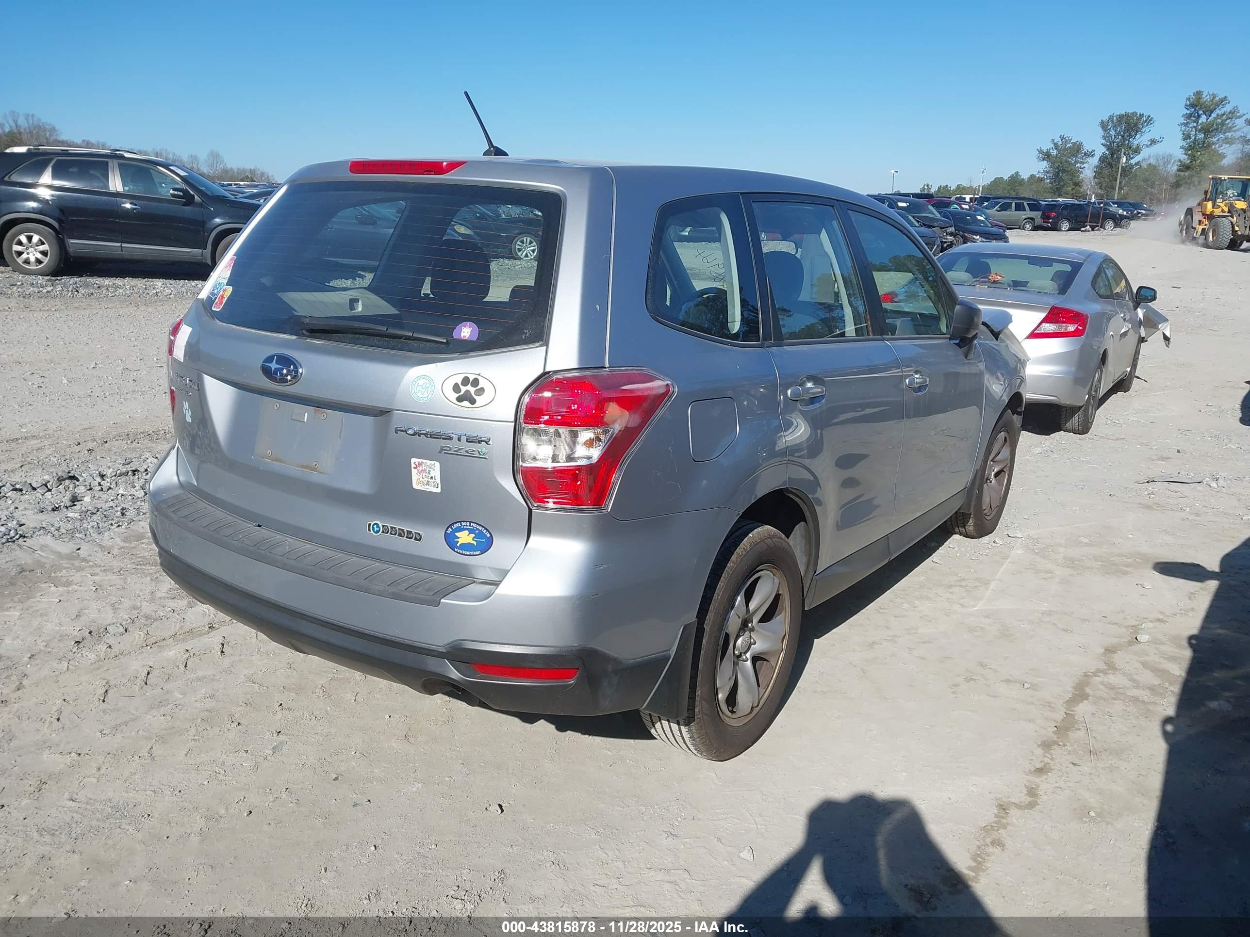 SUBARU FORESTER image 4