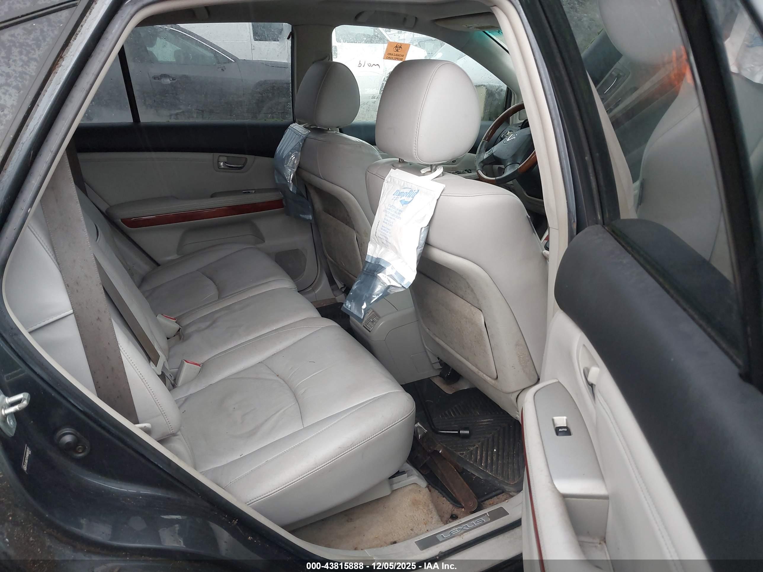 LEXUS 330RX image 8