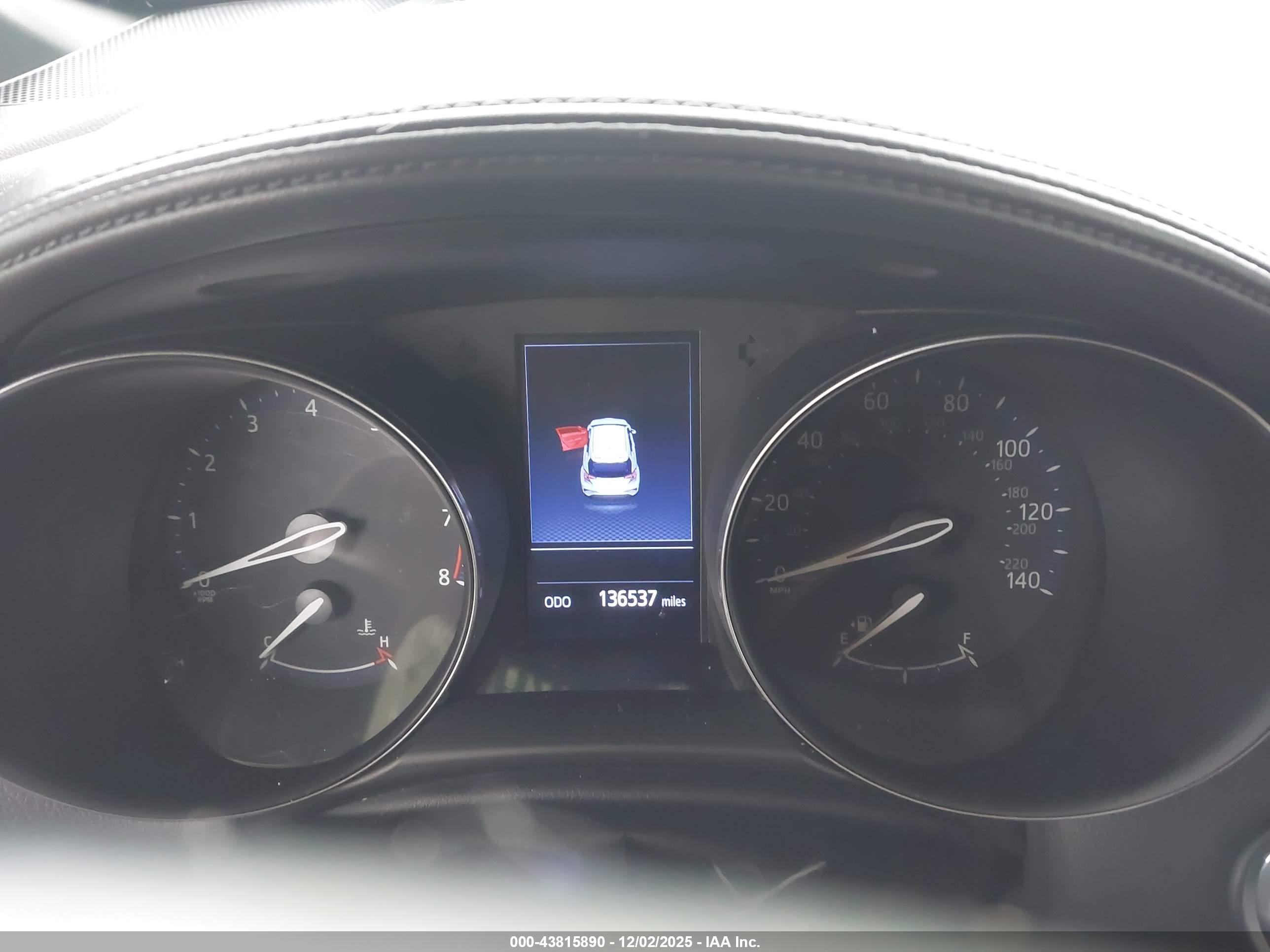 TOYOTA C-HR image 7