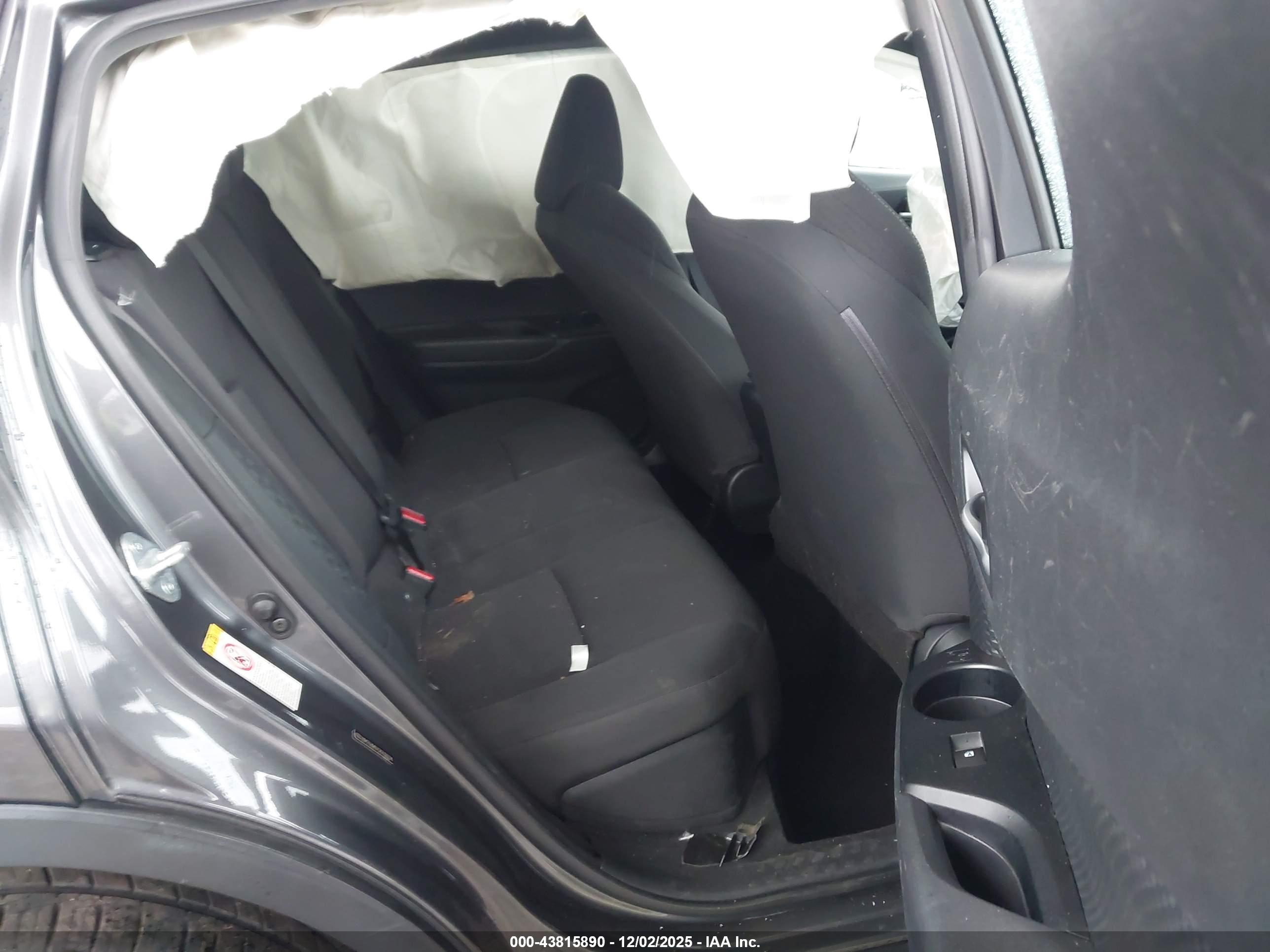 TOYOTA C-HR image 8