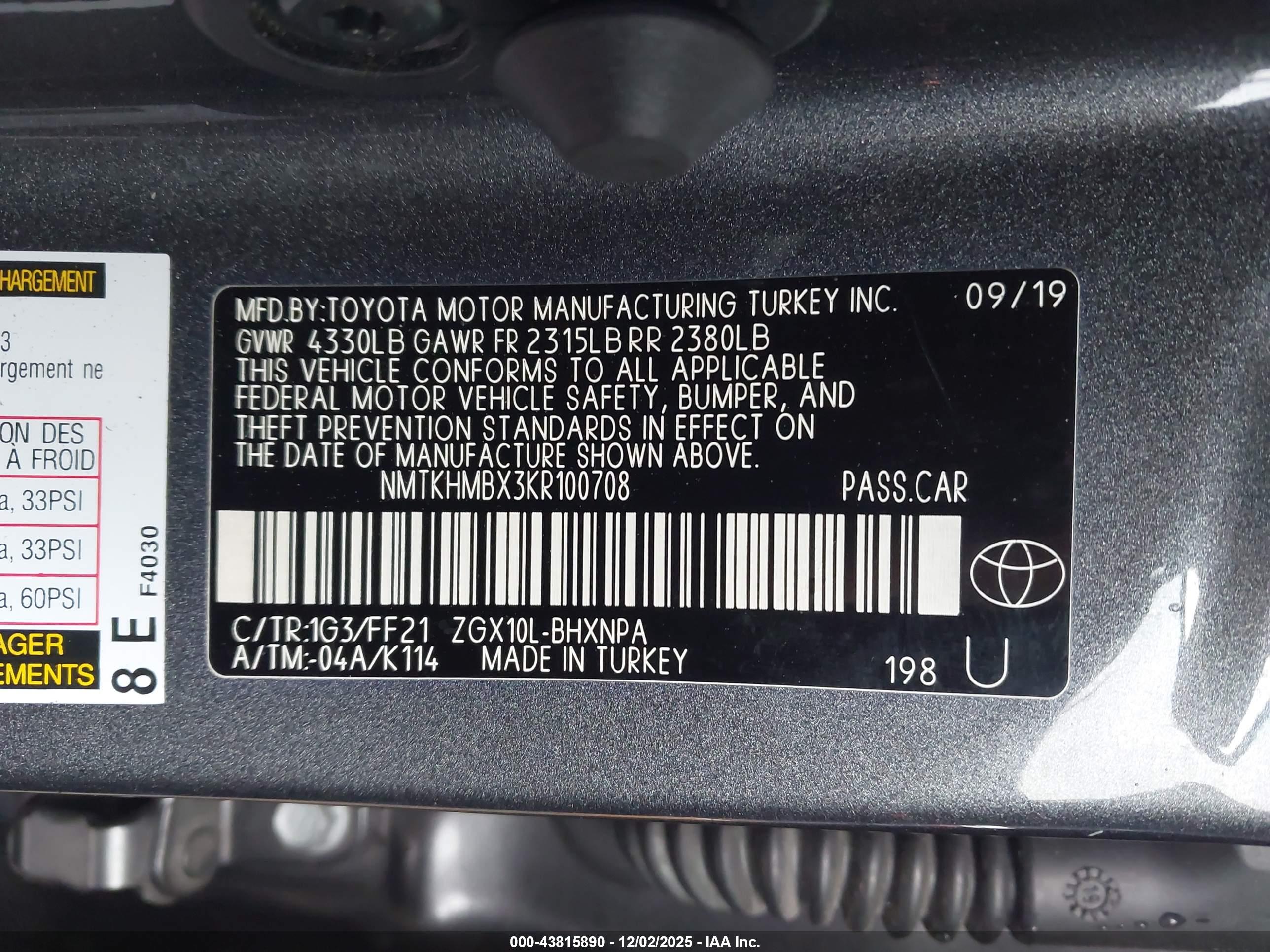 TOYOTA C-HR image 9
