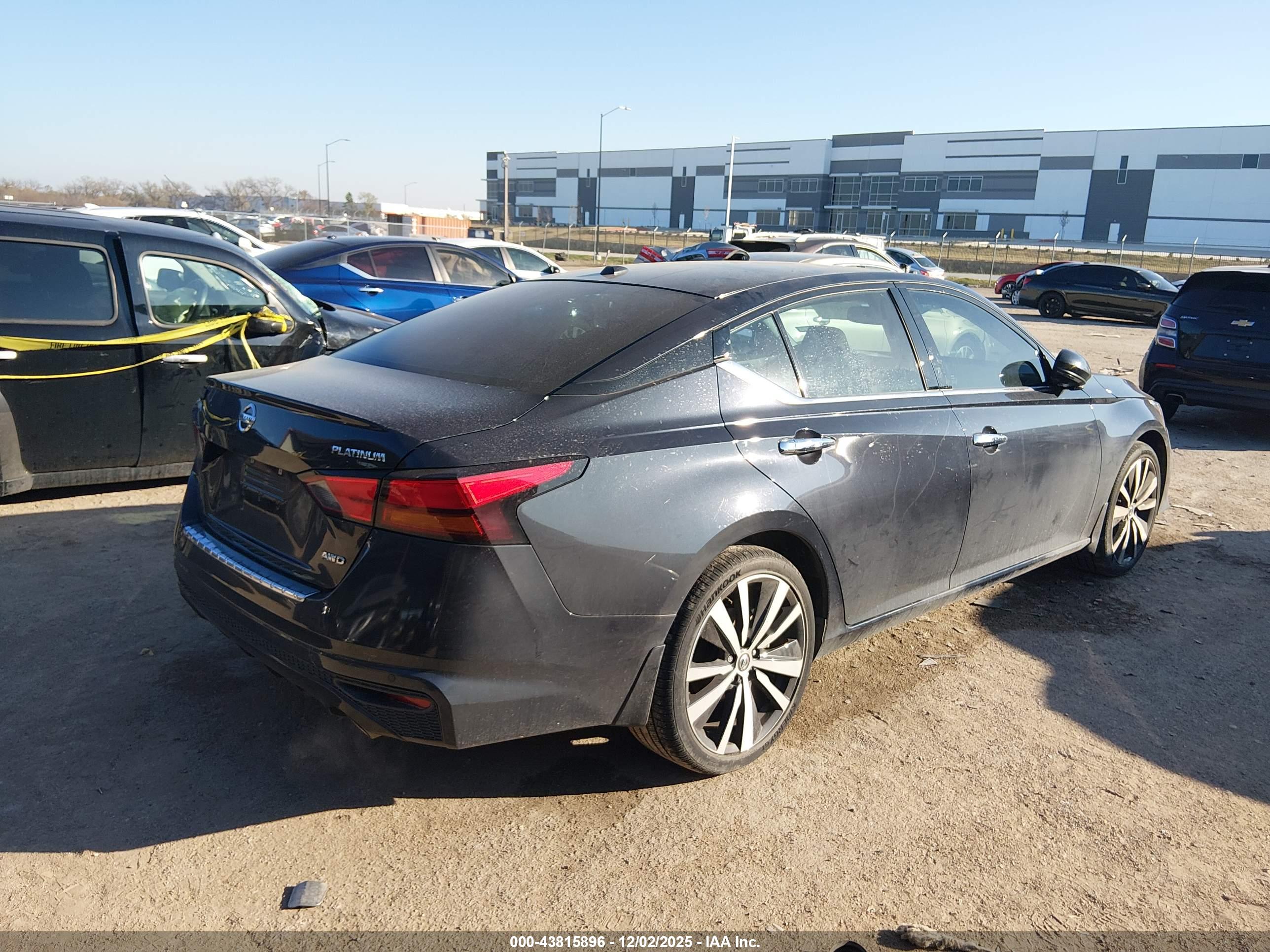 NISSAN ALTIMA image 4