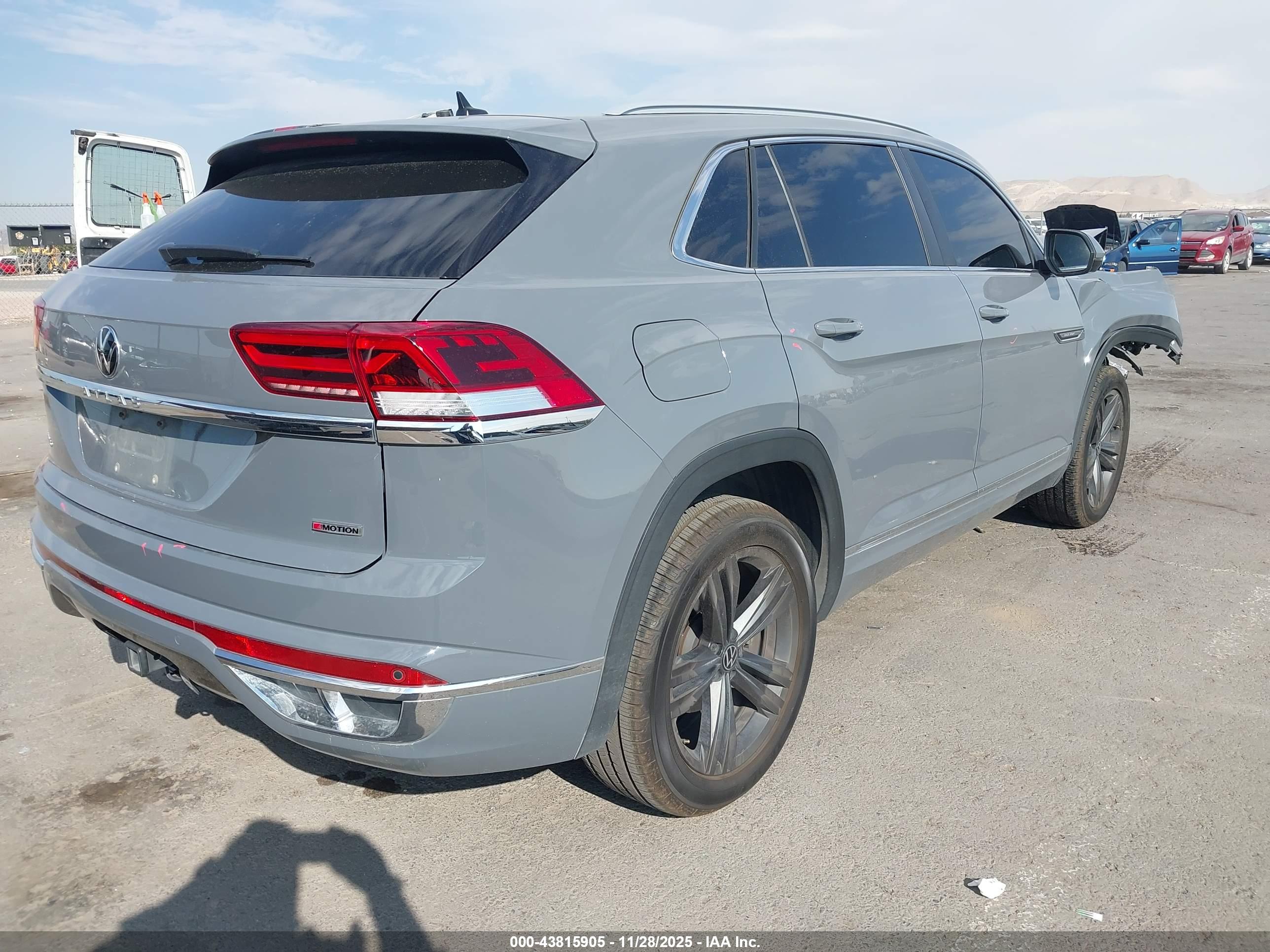 VOLKSWAGEN ATLAS image 4