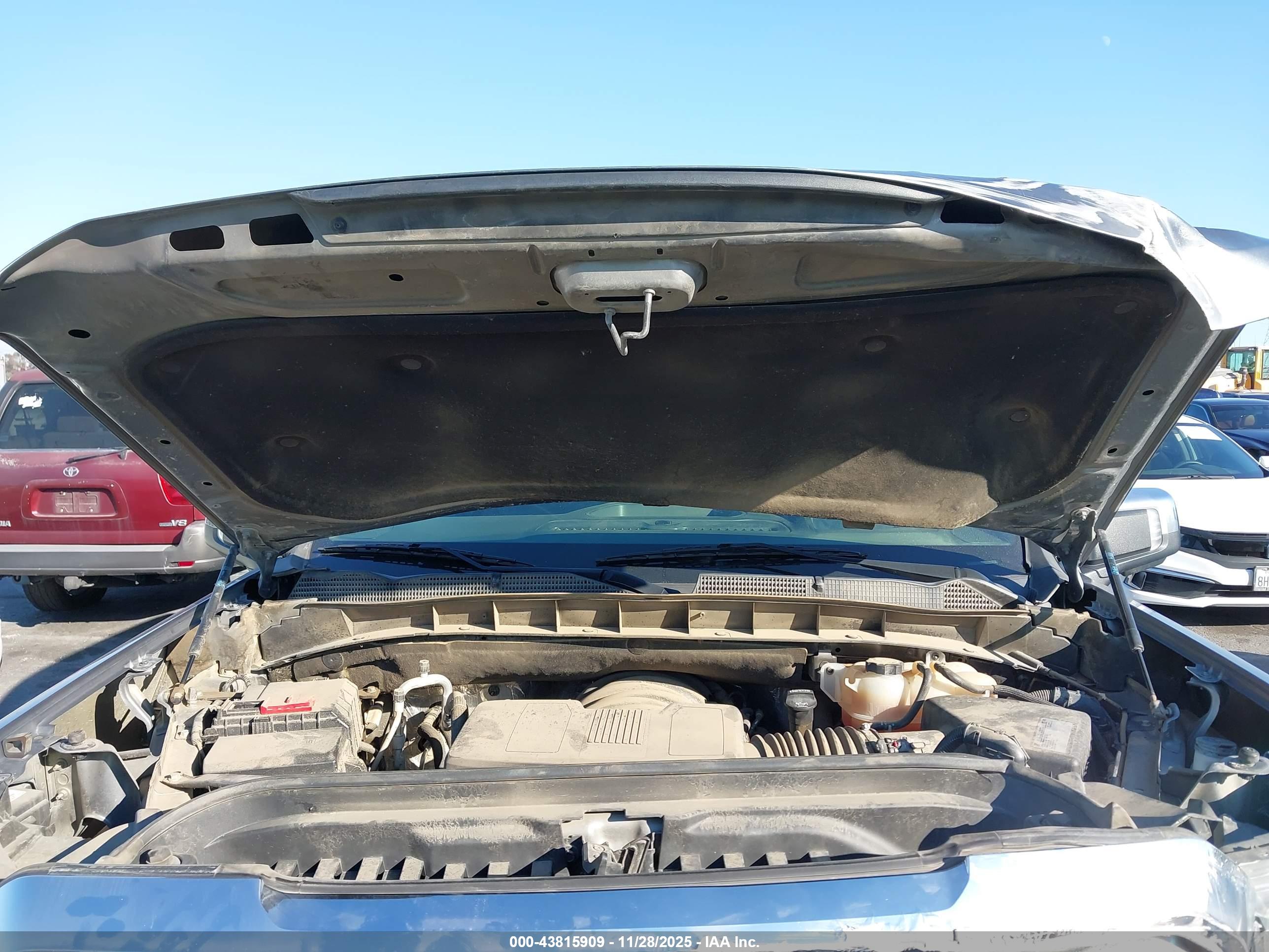 GMC SIERRA image 10