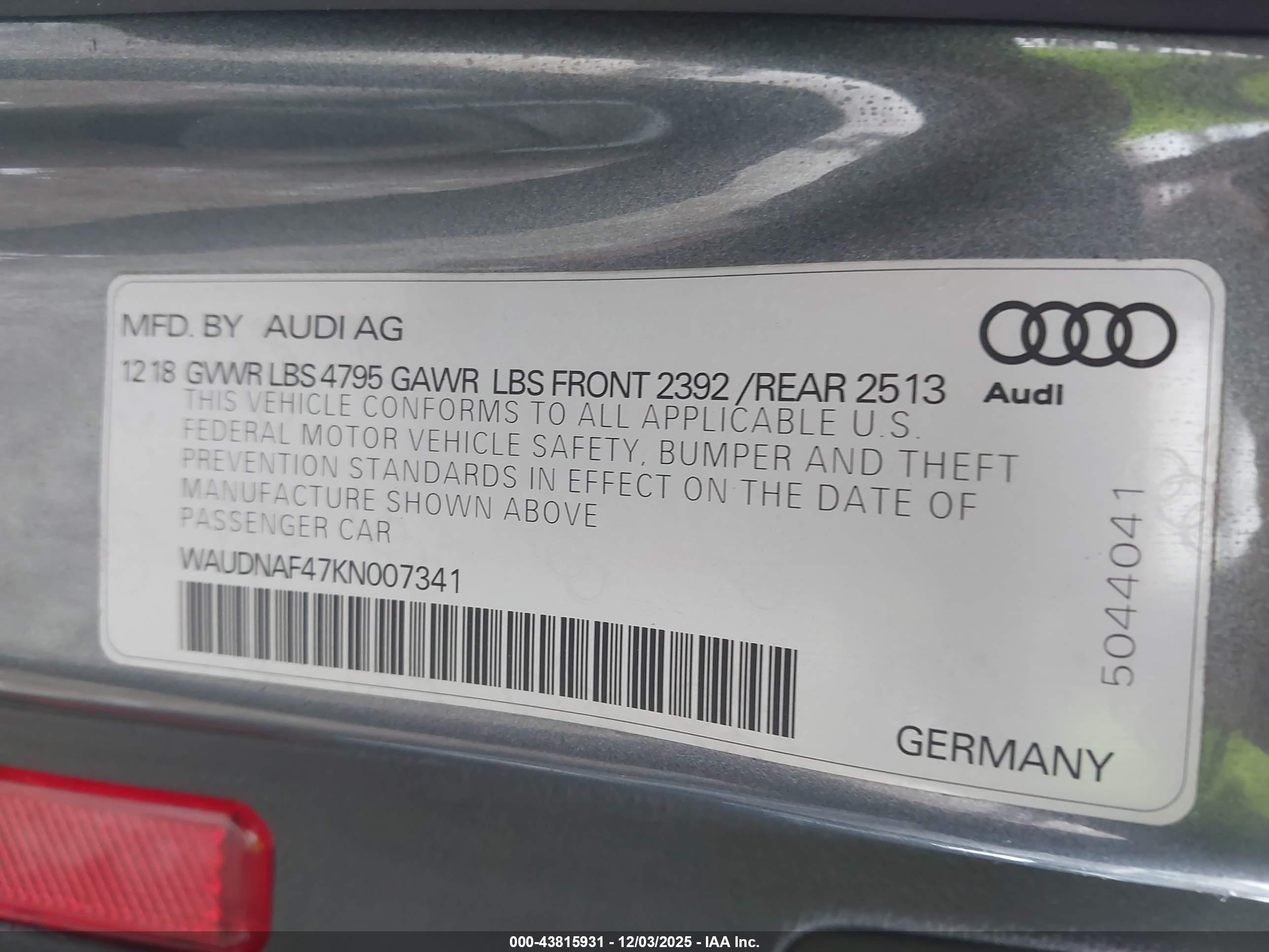 AUDI A4 image 9