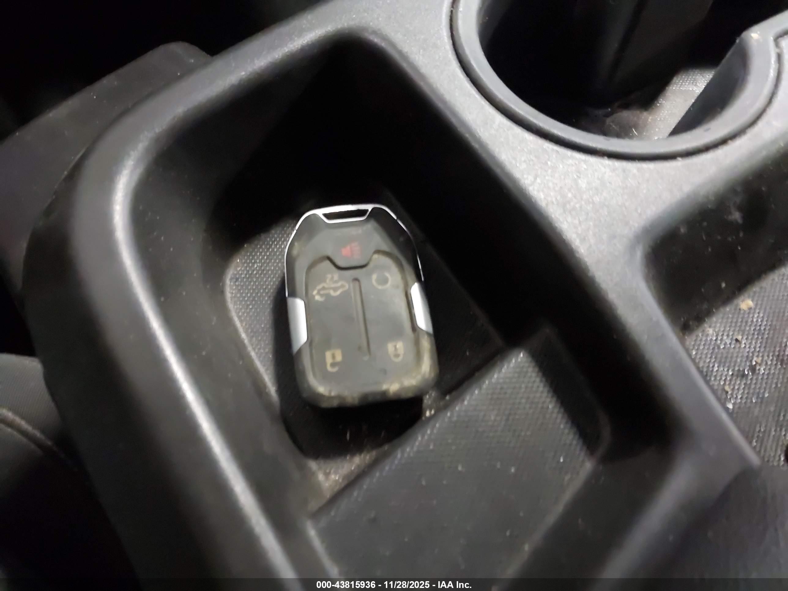 CHEVROLET SILVERADO image 11