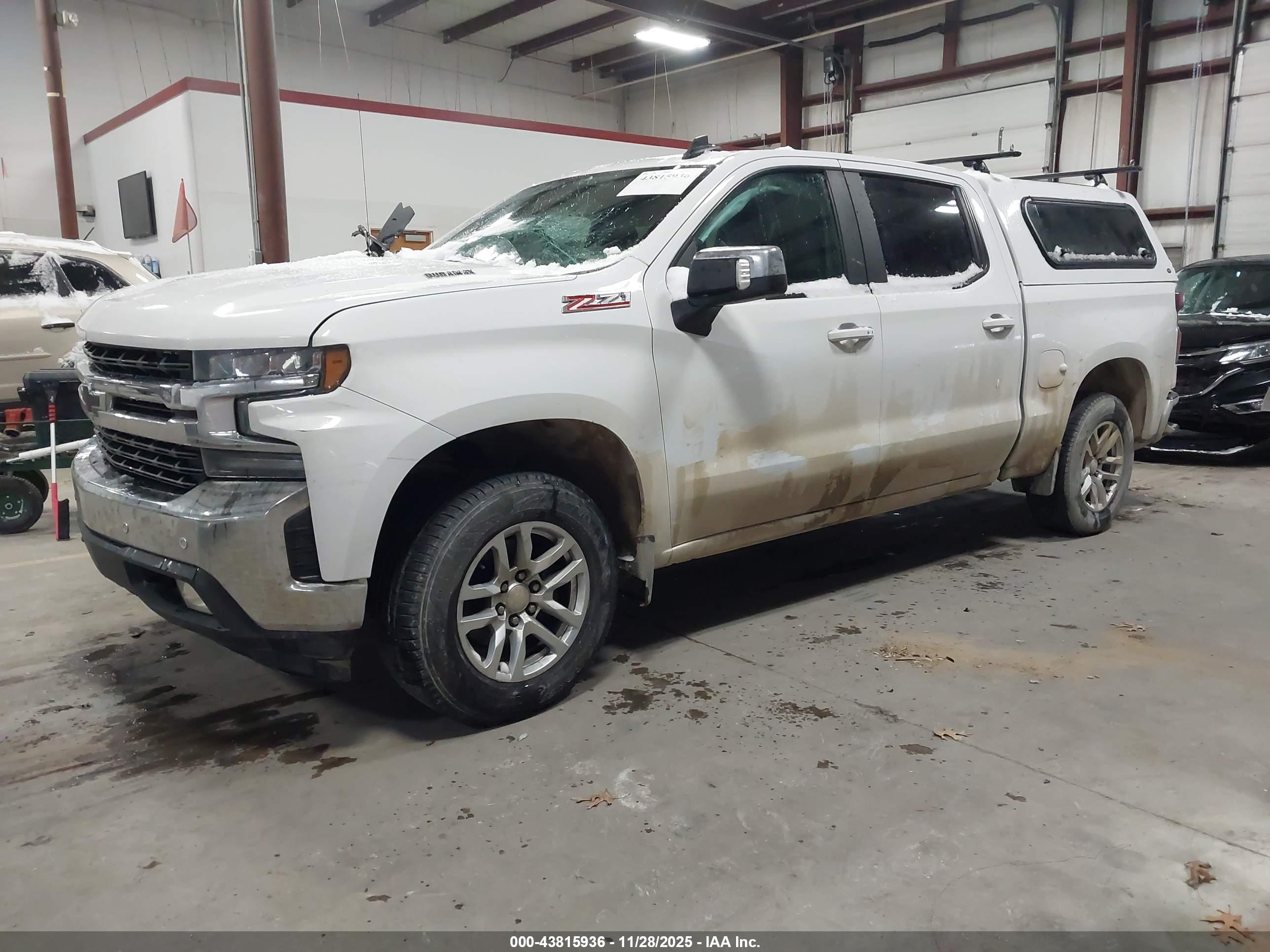 CHEVROLET SILVERADO image 2