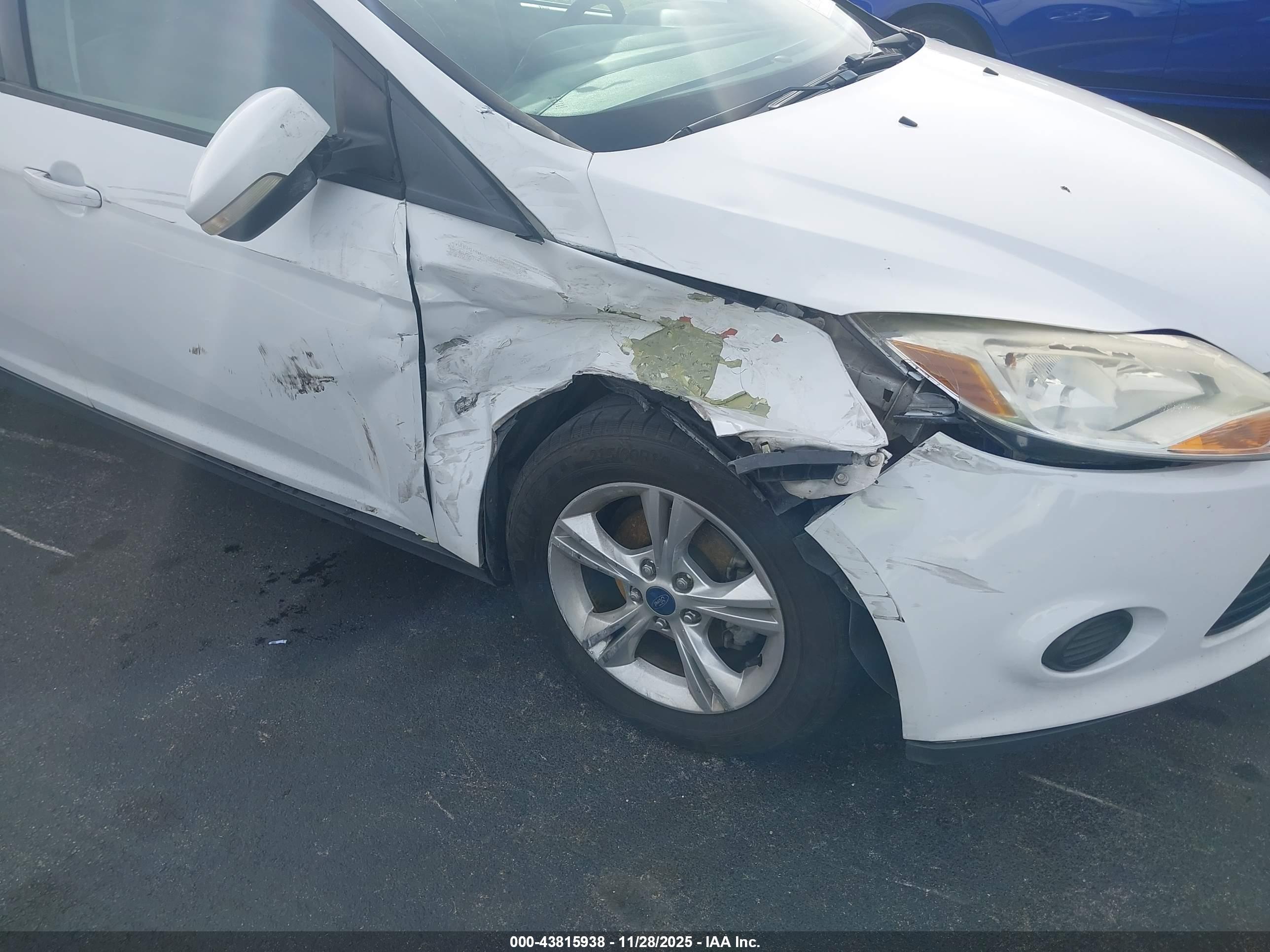 FORD FOCUS image 6
