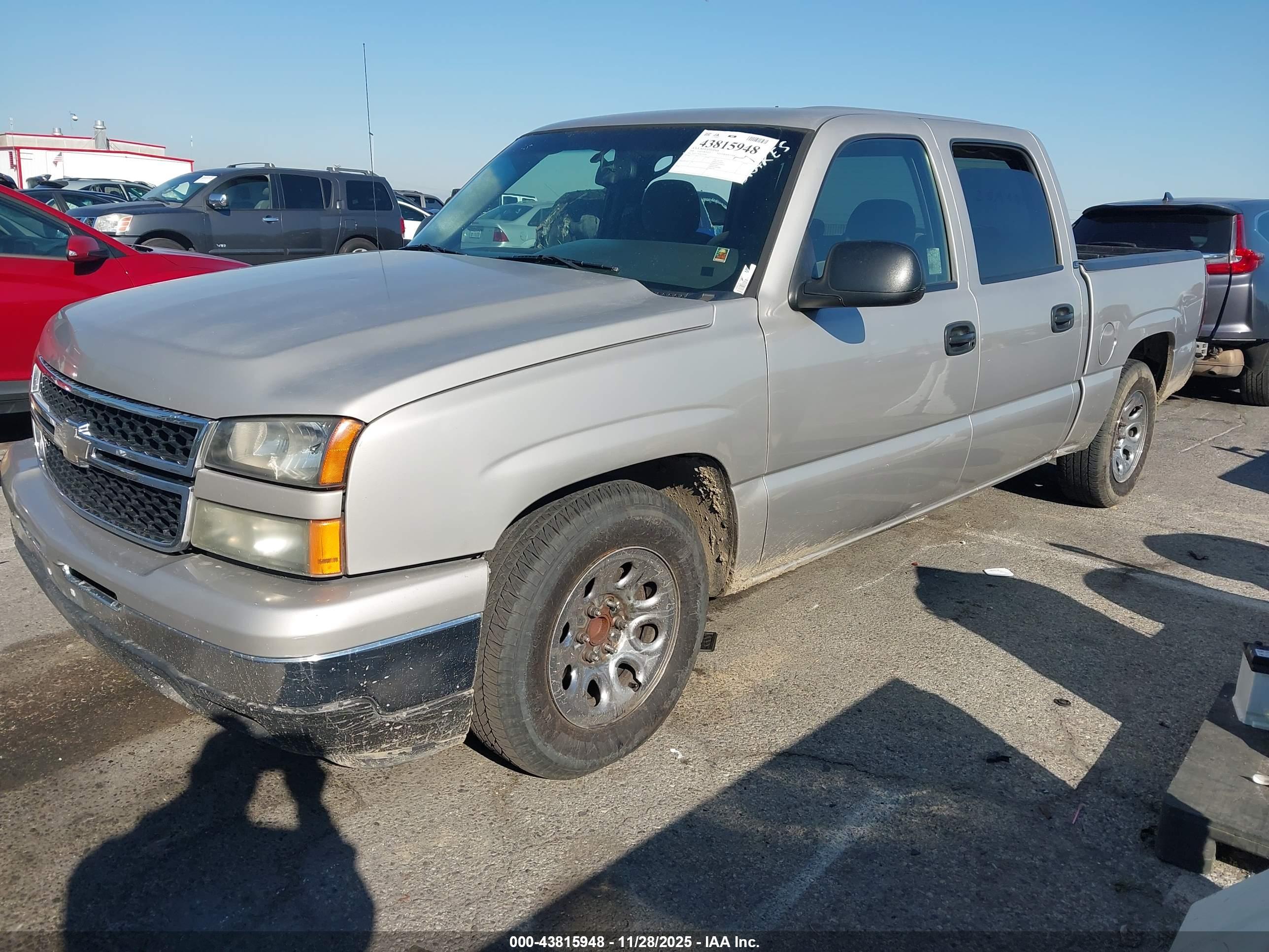 CHEVROLET SILVERADO image 2