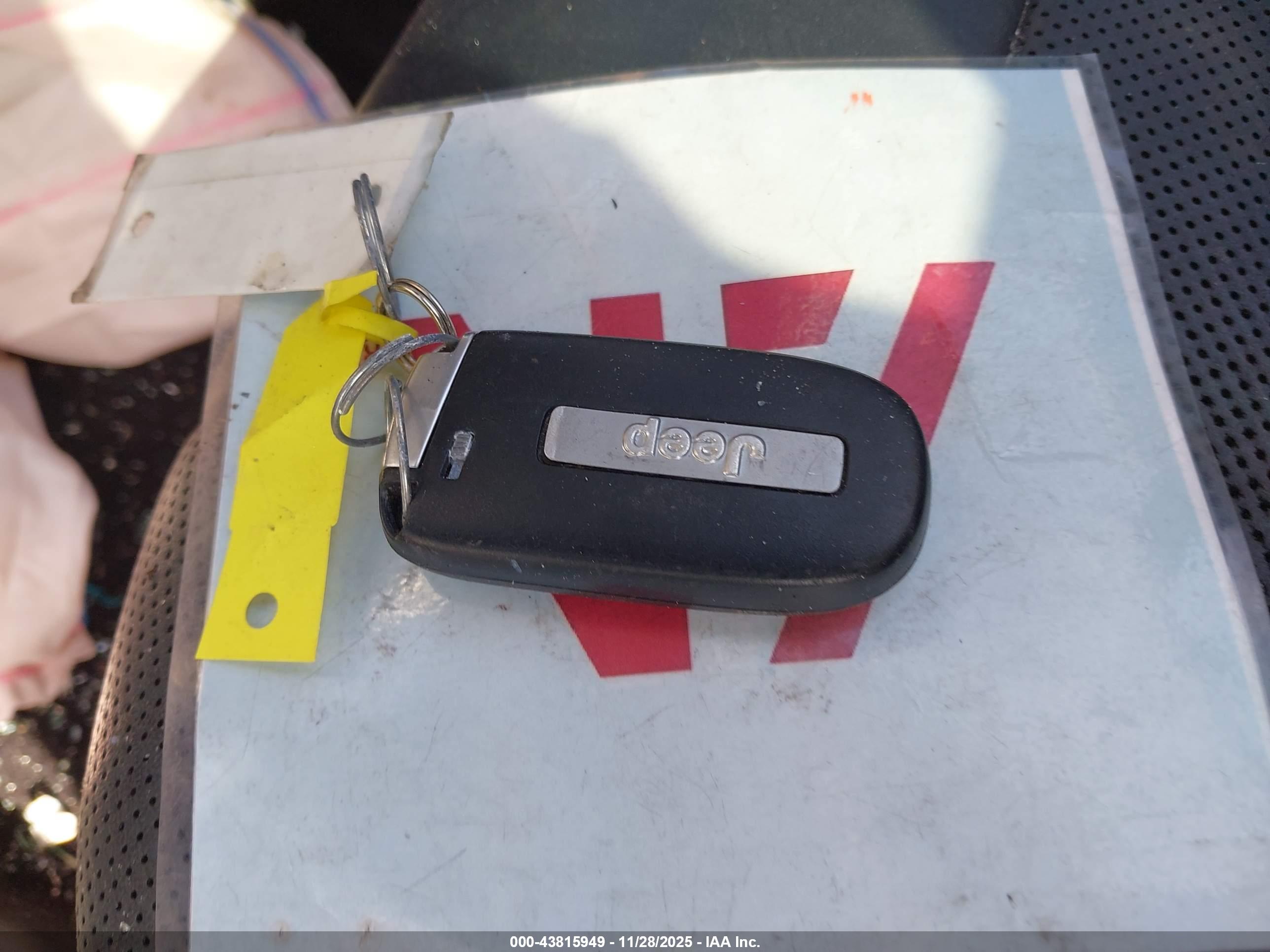 JEEP CHEROKEE image 11