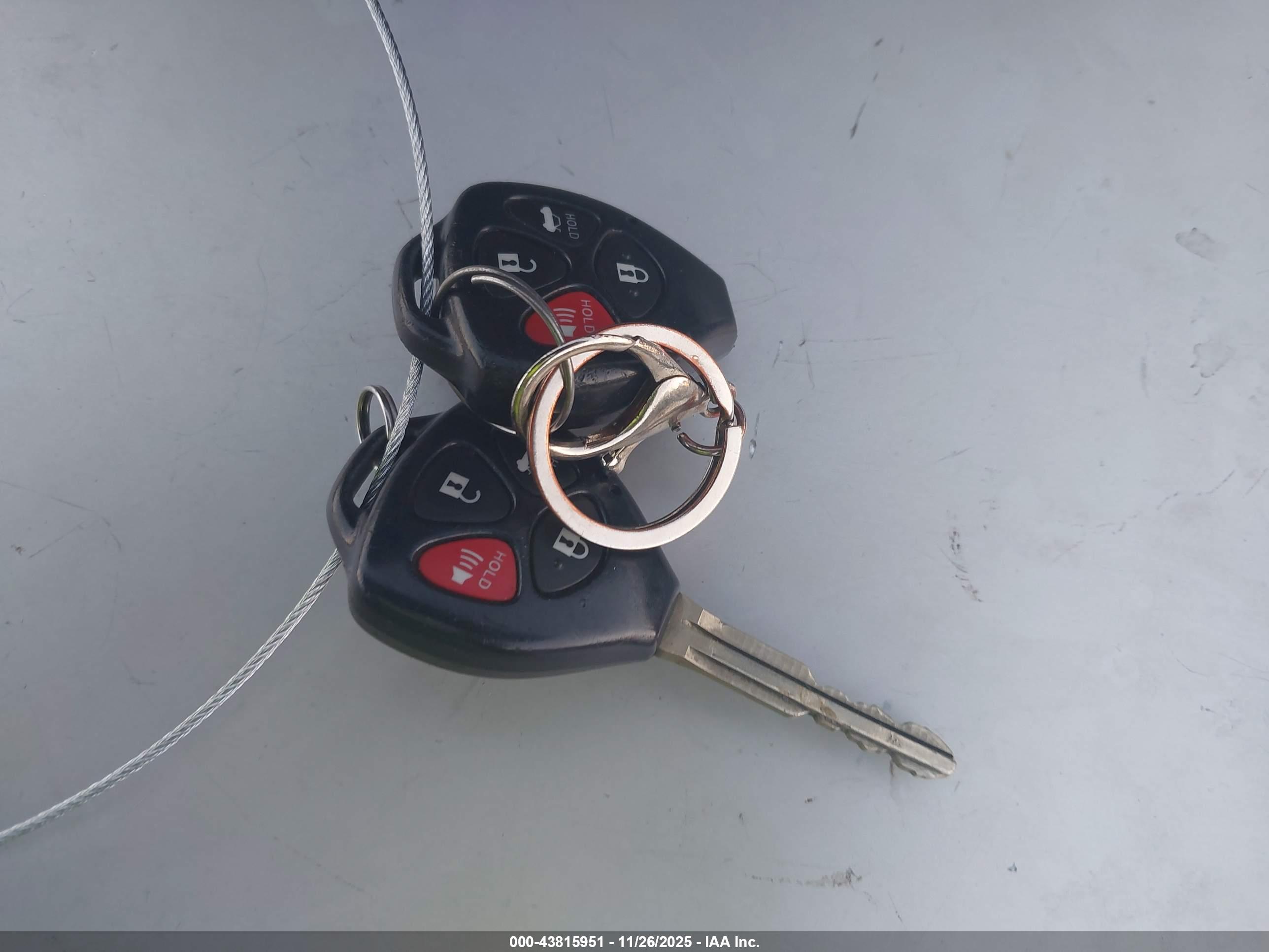 TOYOTA CAMRY image 11
