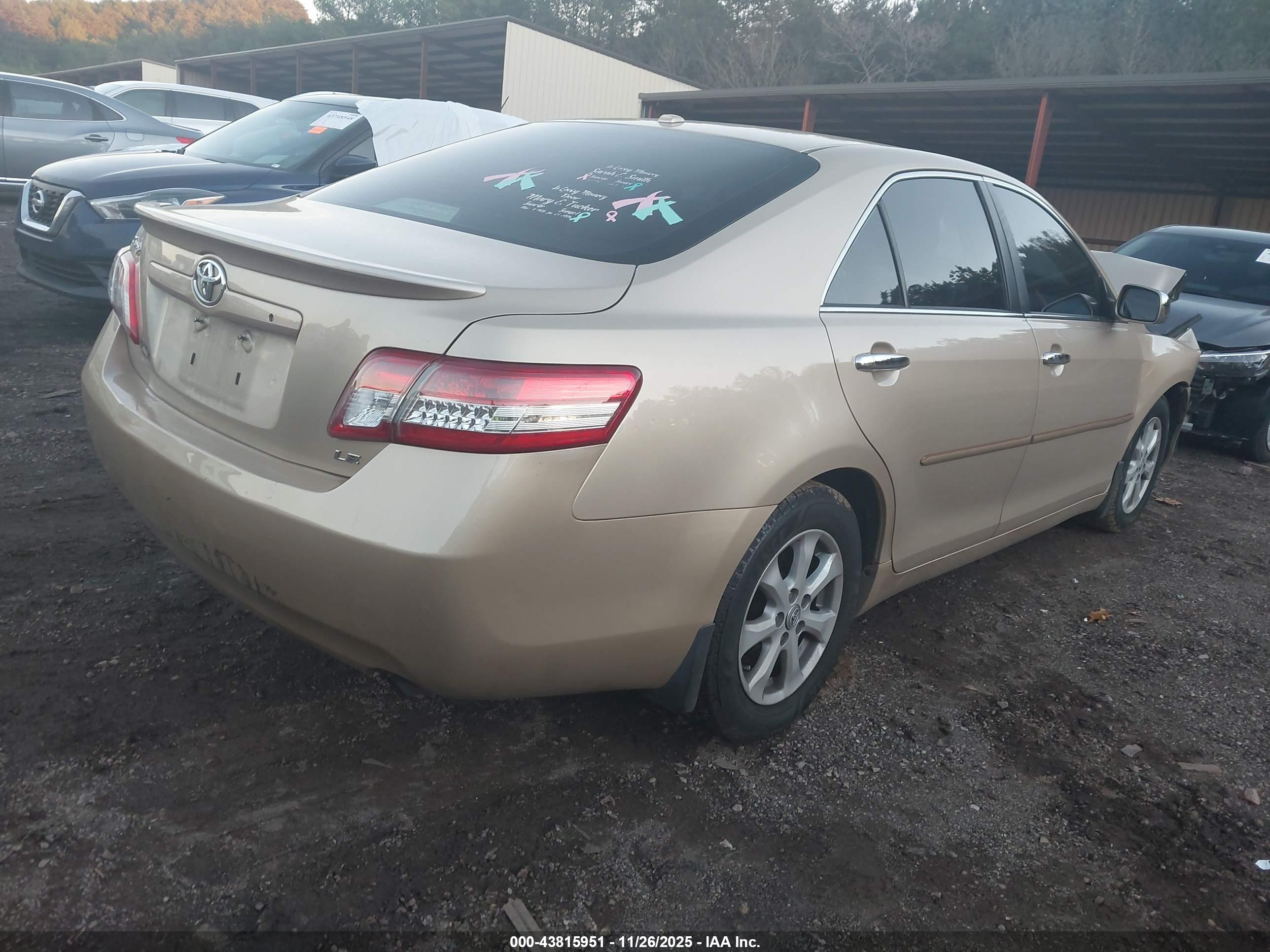 TOYOTA CAMRY image 4