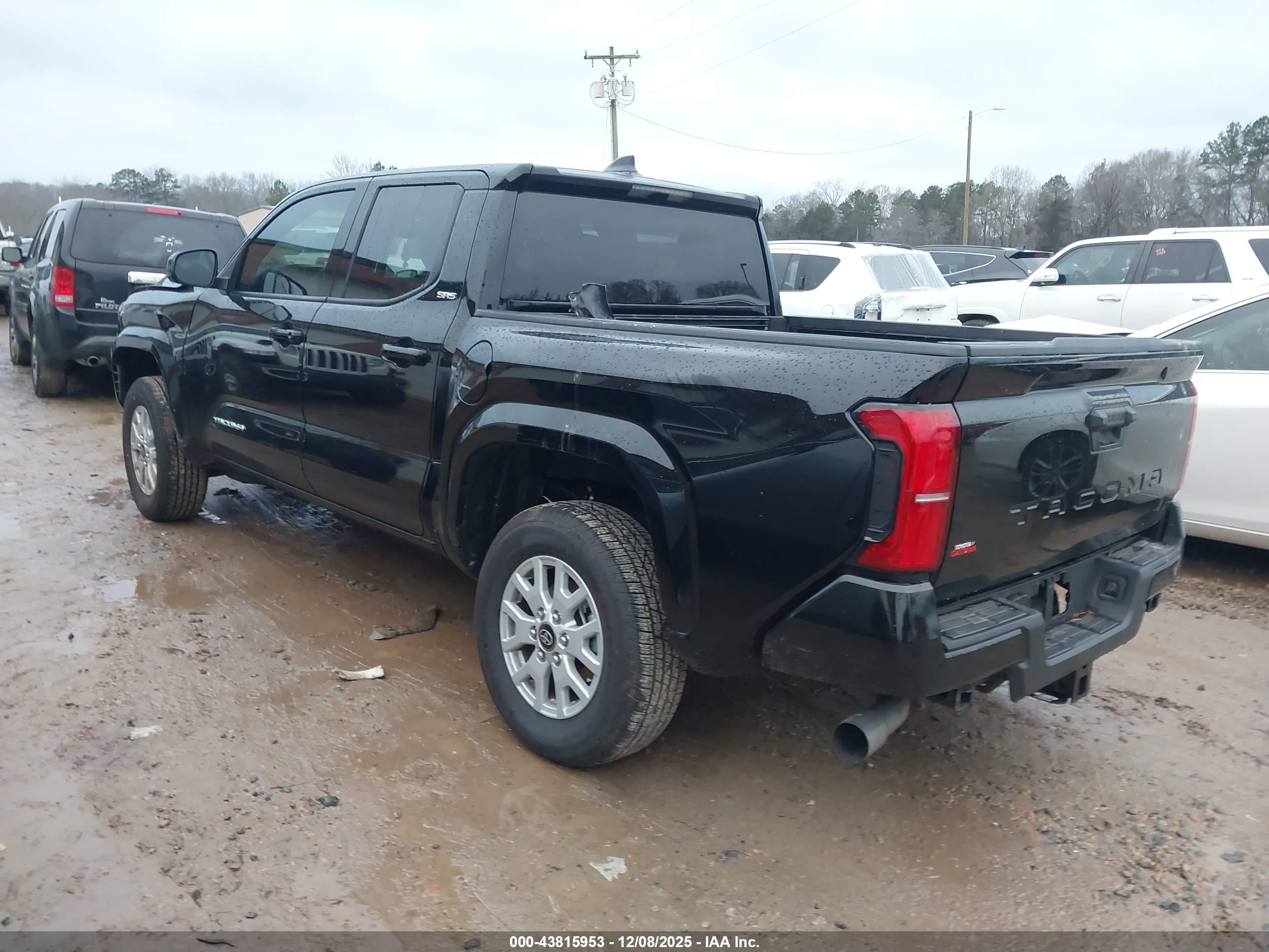 TOYOTA TACOMA image 3