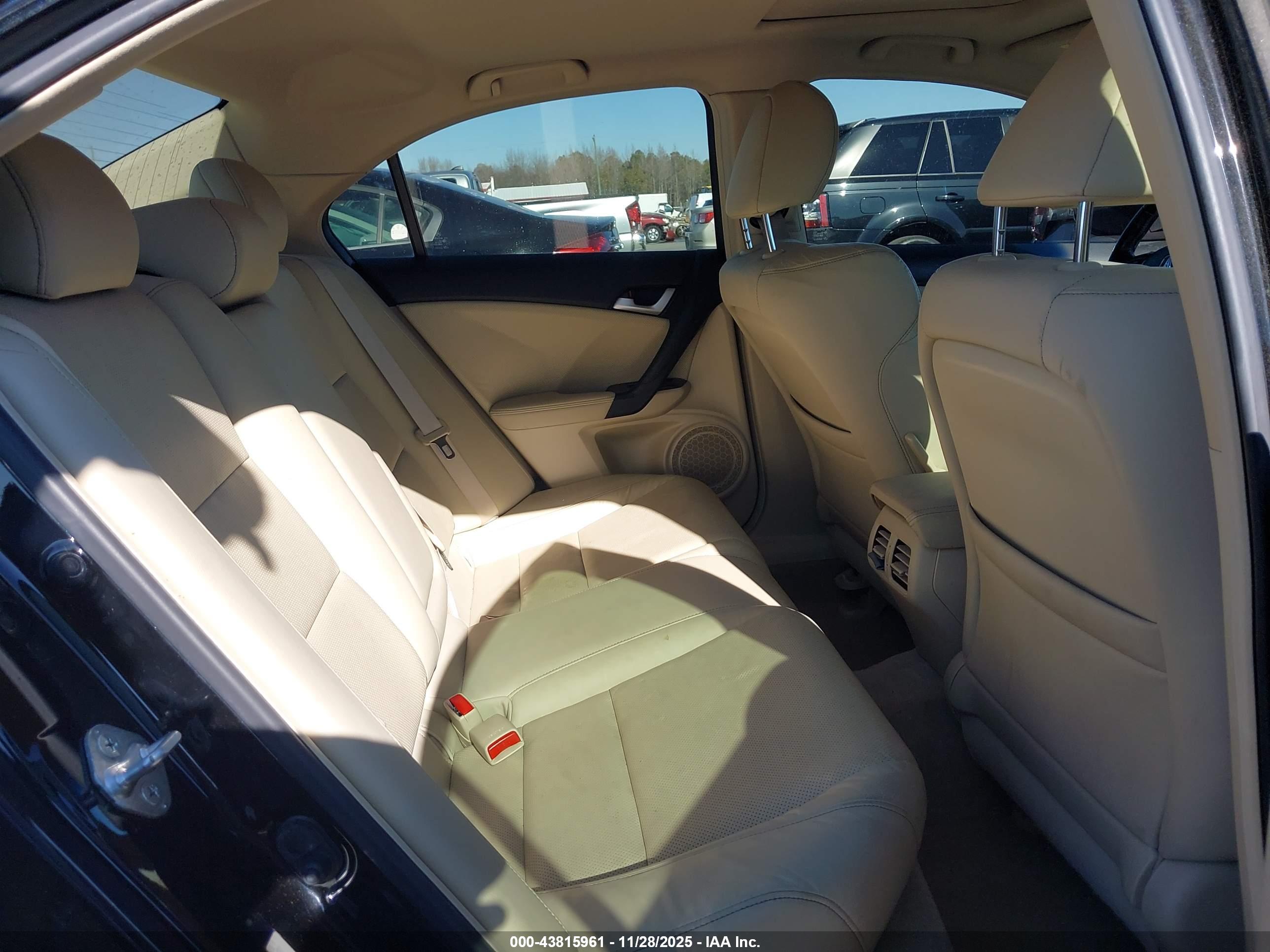 ACURA TSX image 8