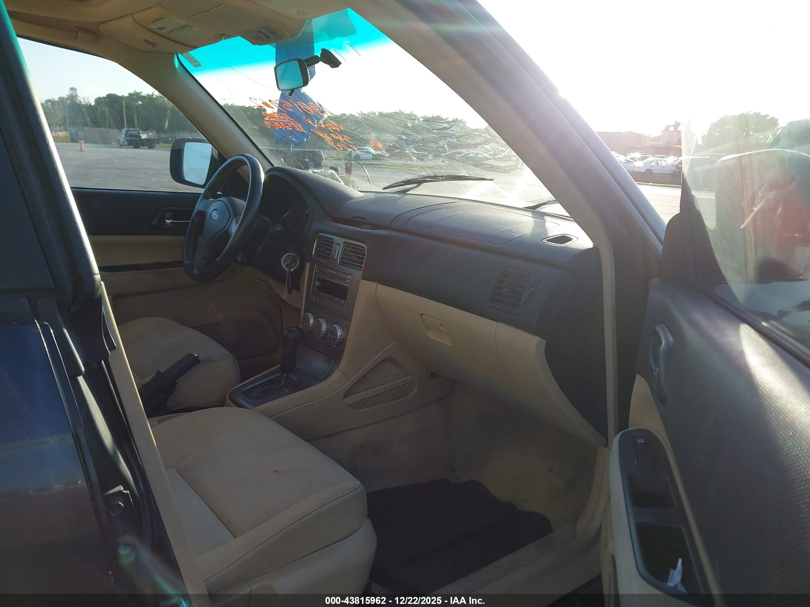 SUBARU FORESTER image 5