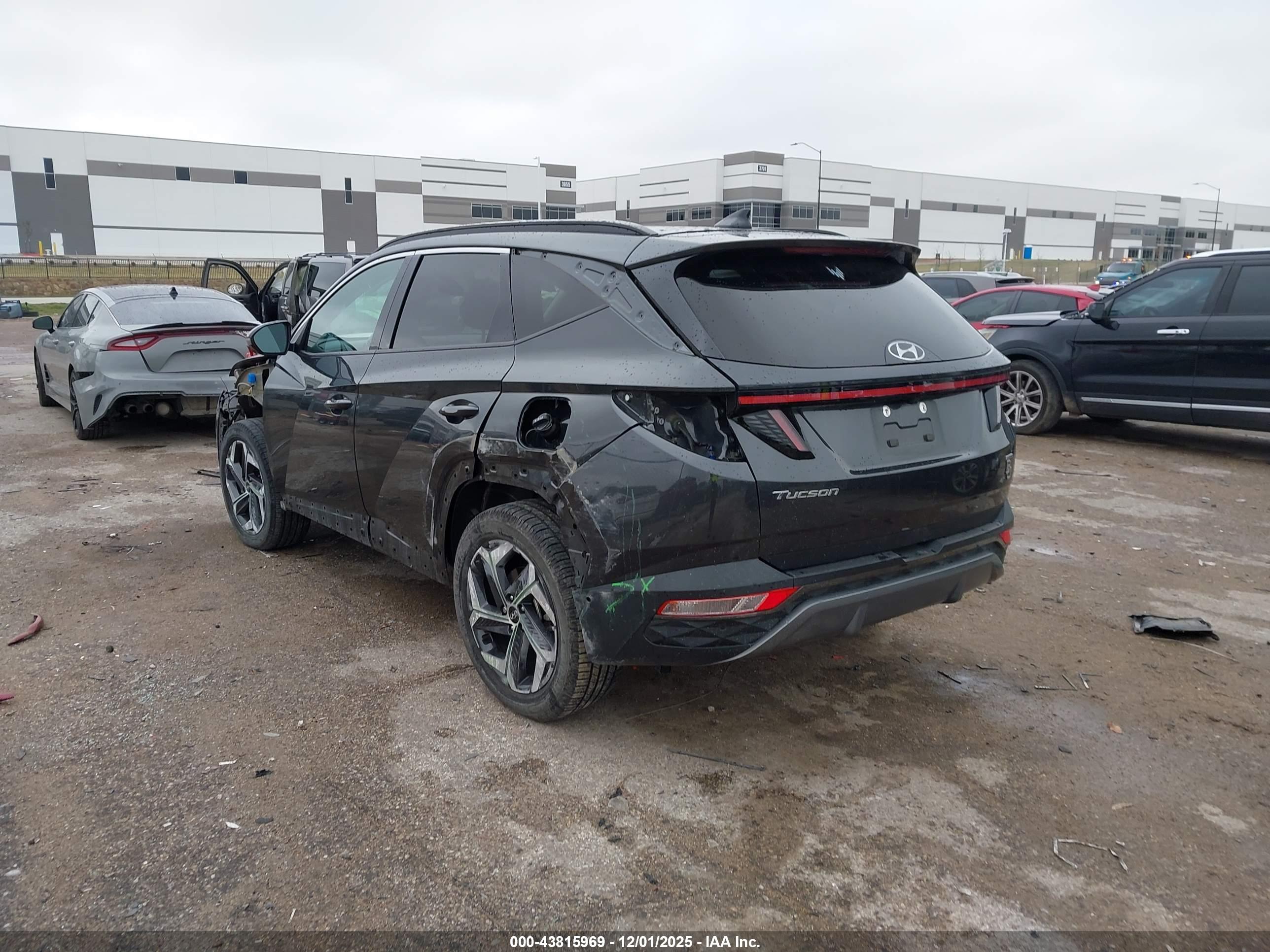 HYUNDAI TUCSON image 3