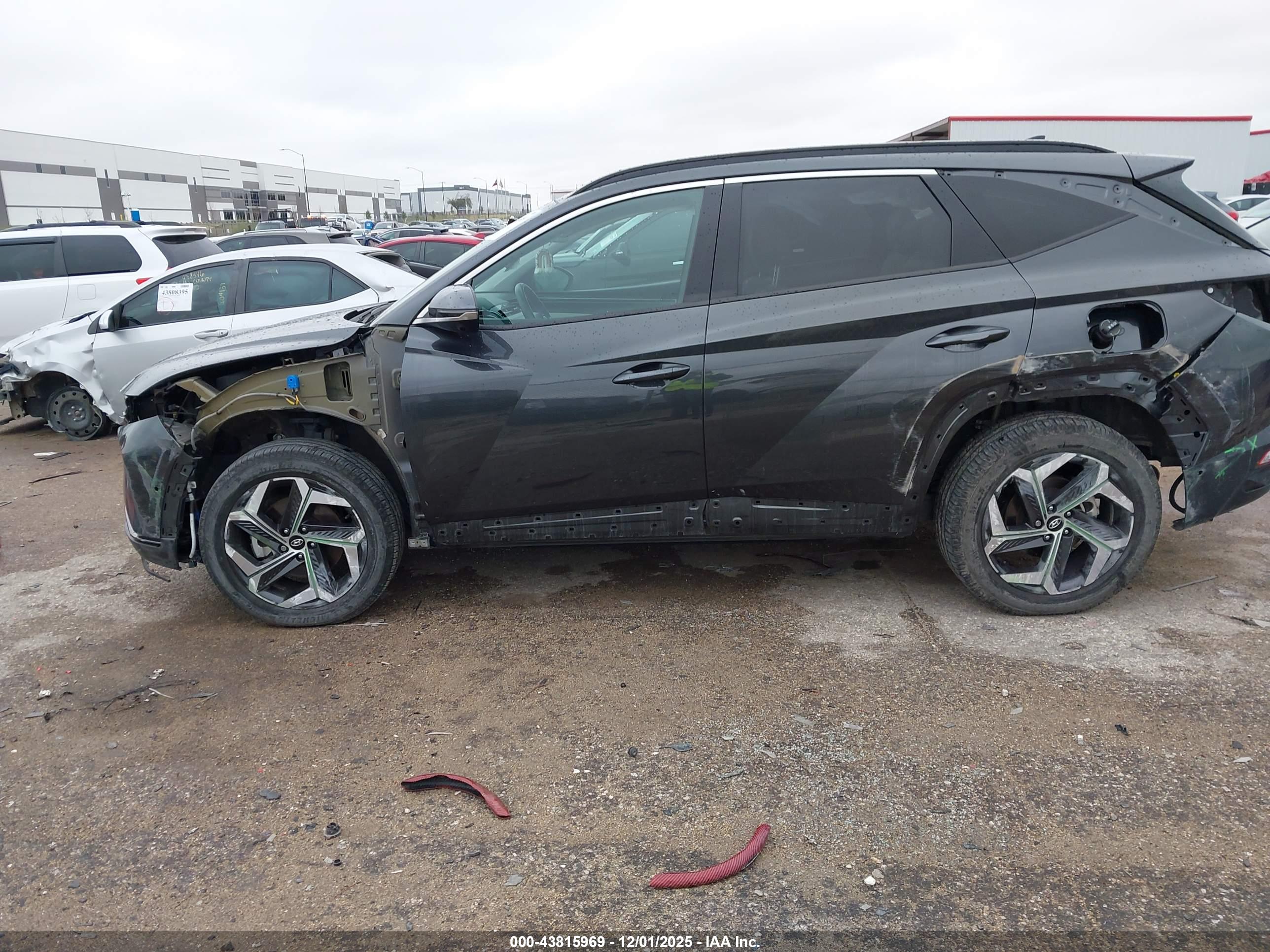 HYUNDAI TUCSON image 6