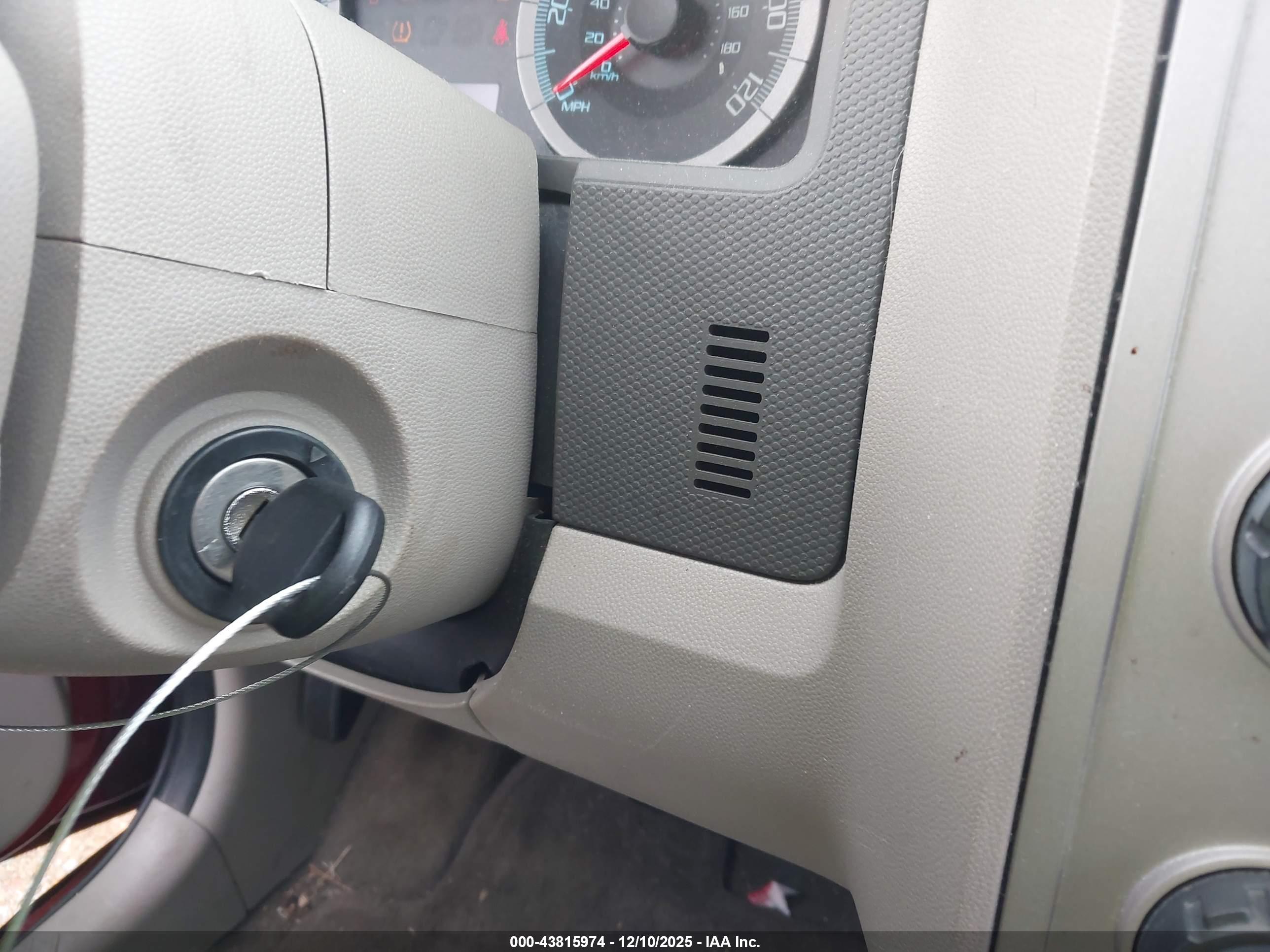 FORD ESCAPE image 11