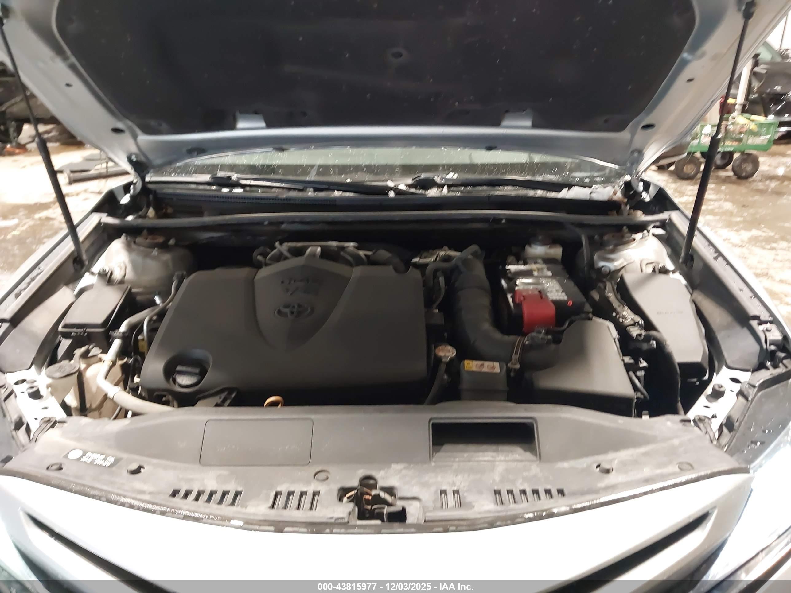 TOYOTA CAMRY image 10