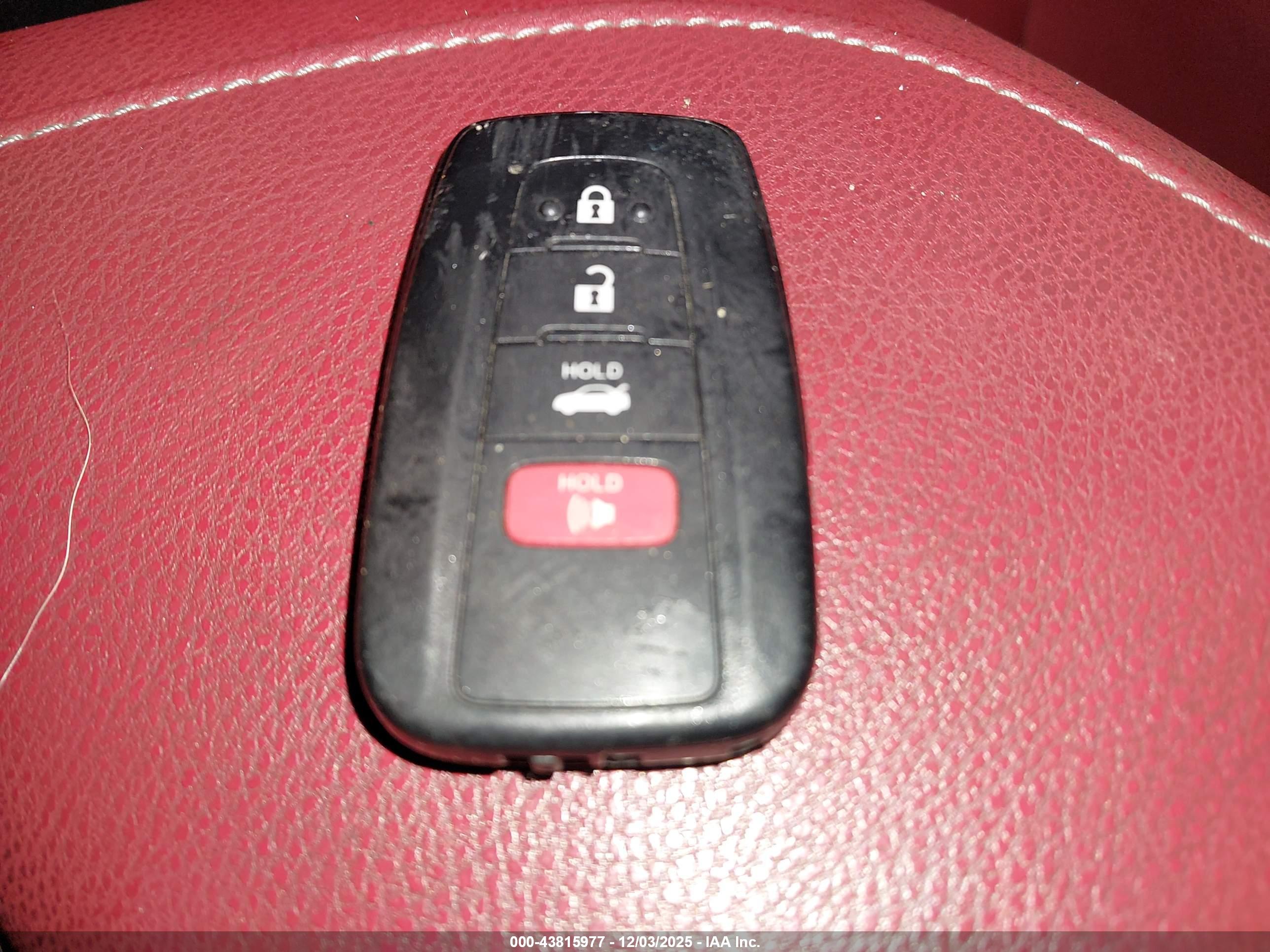 TOYOTA CAMRY image 11