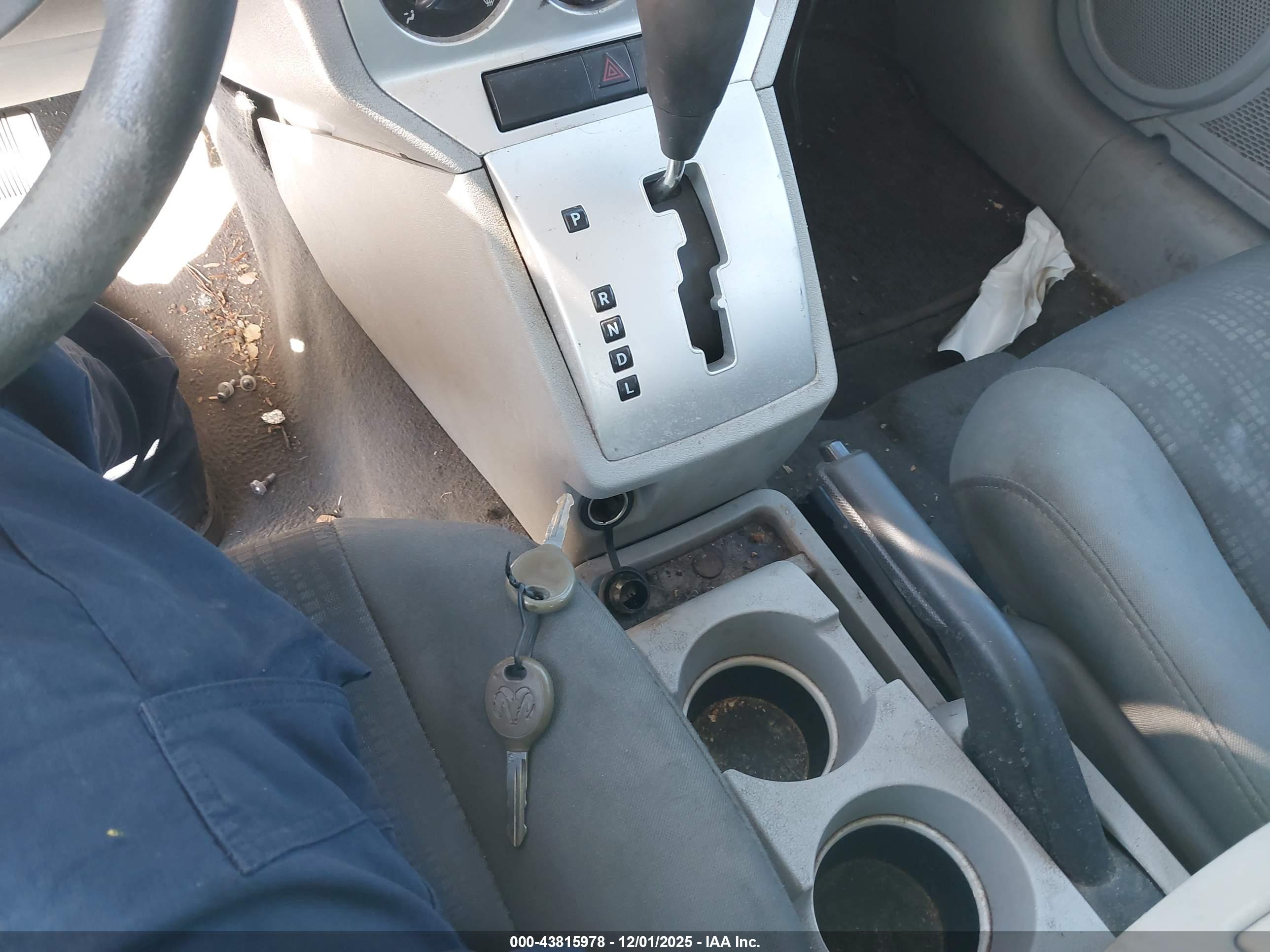 DODGE CALIBER image 11