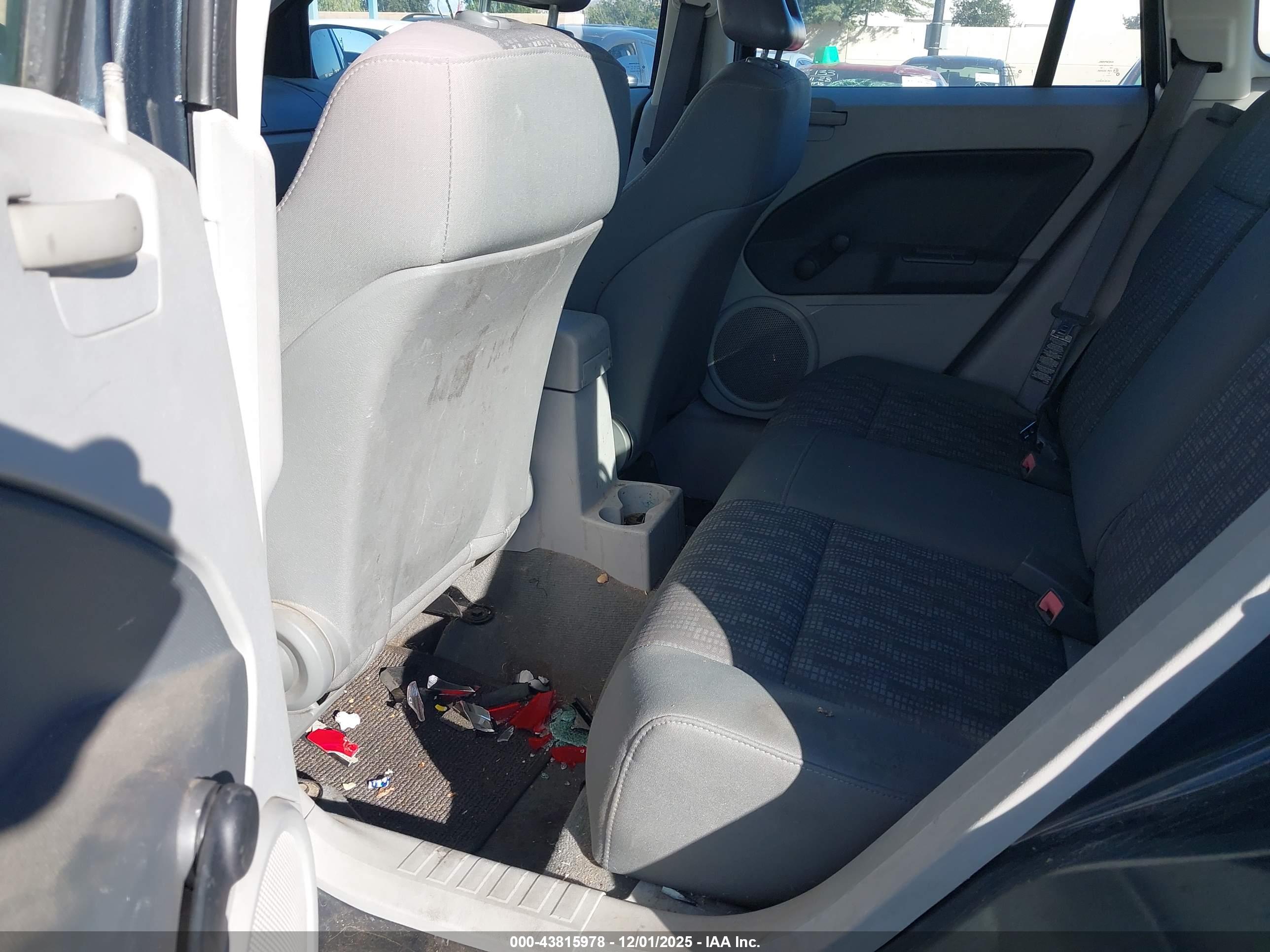 DODGE CALIBER image 8