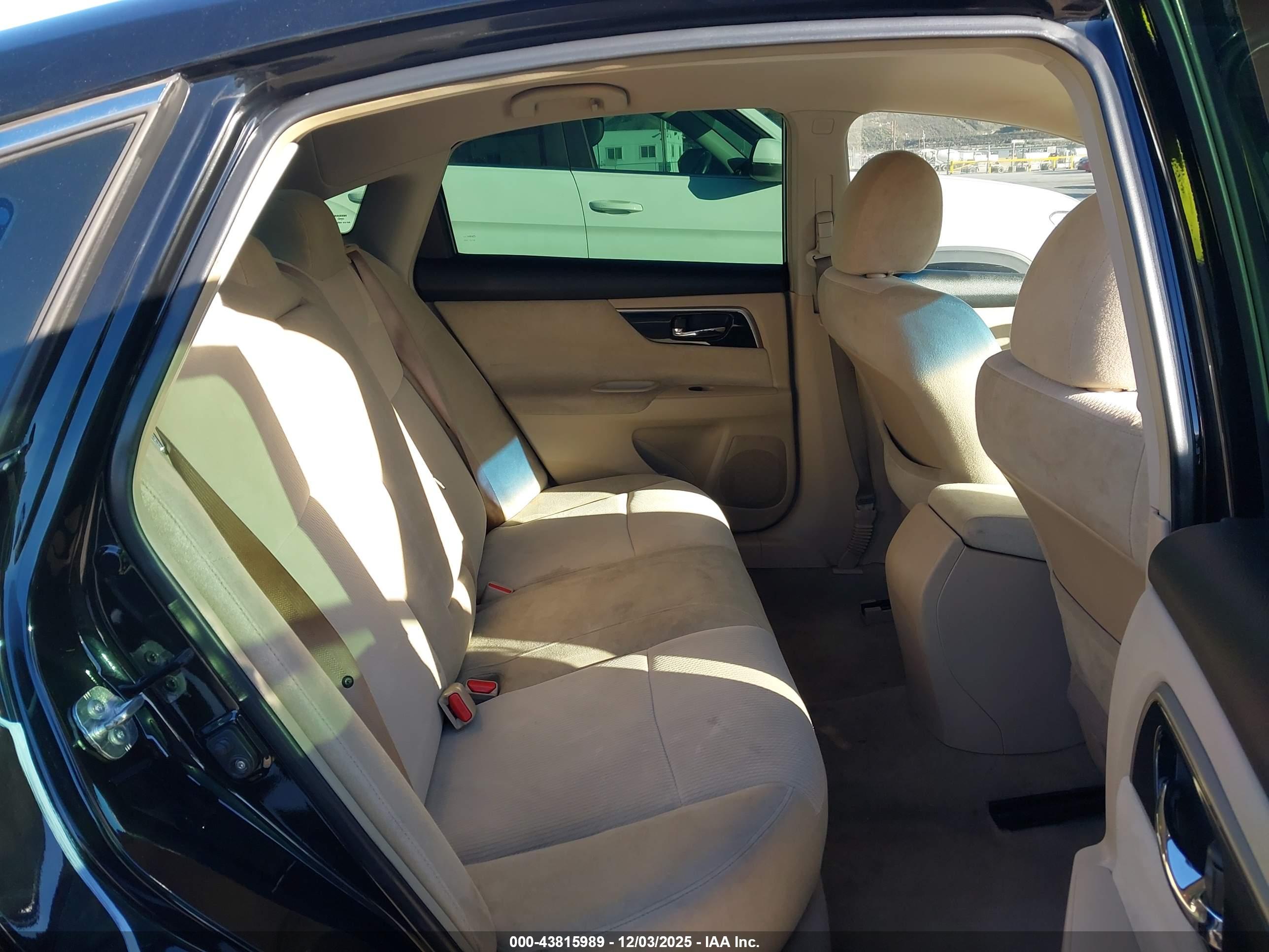 NISSAN ALTIMA image 8