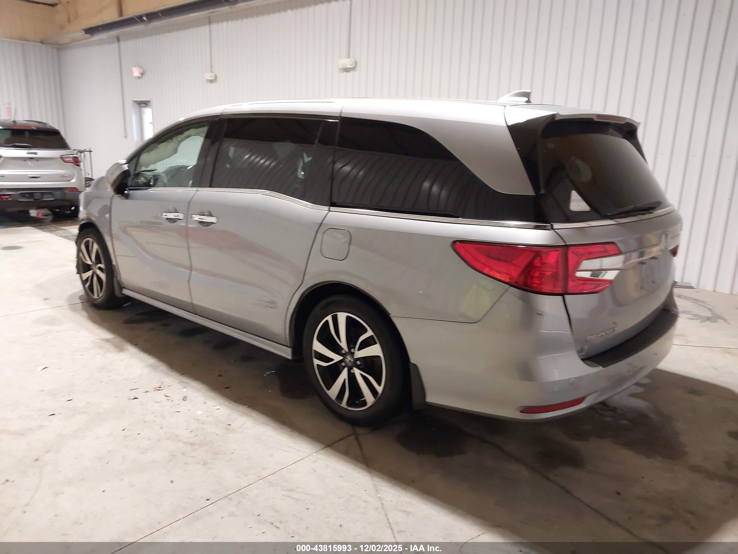 HONDA ODYSSEY image 3