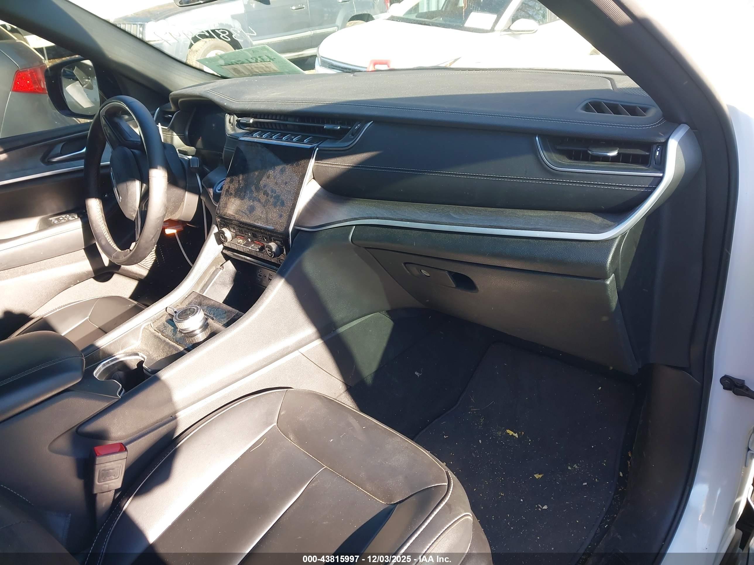 JEEP GRAND image 5