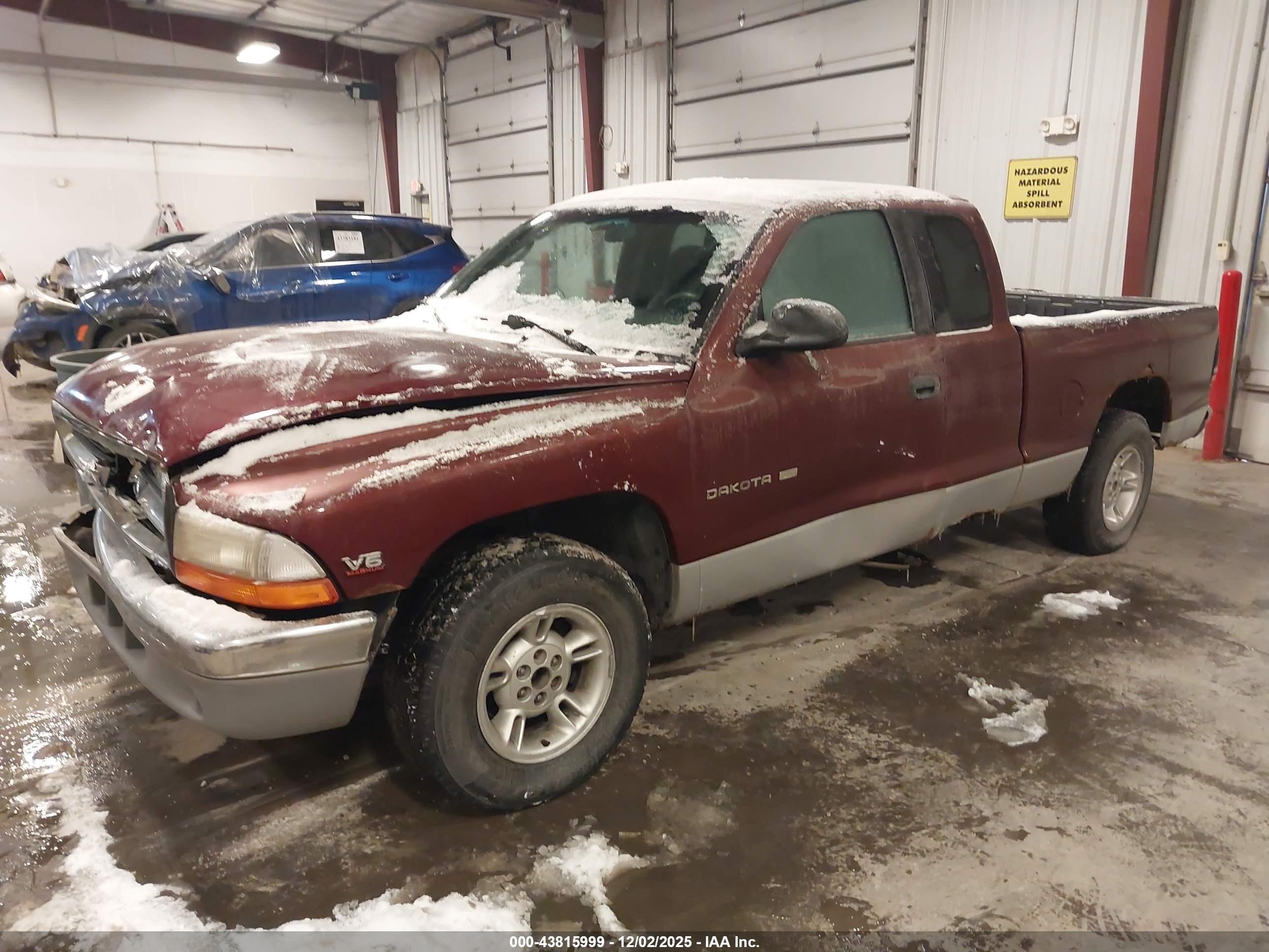 DODGE DAKOTA image 2