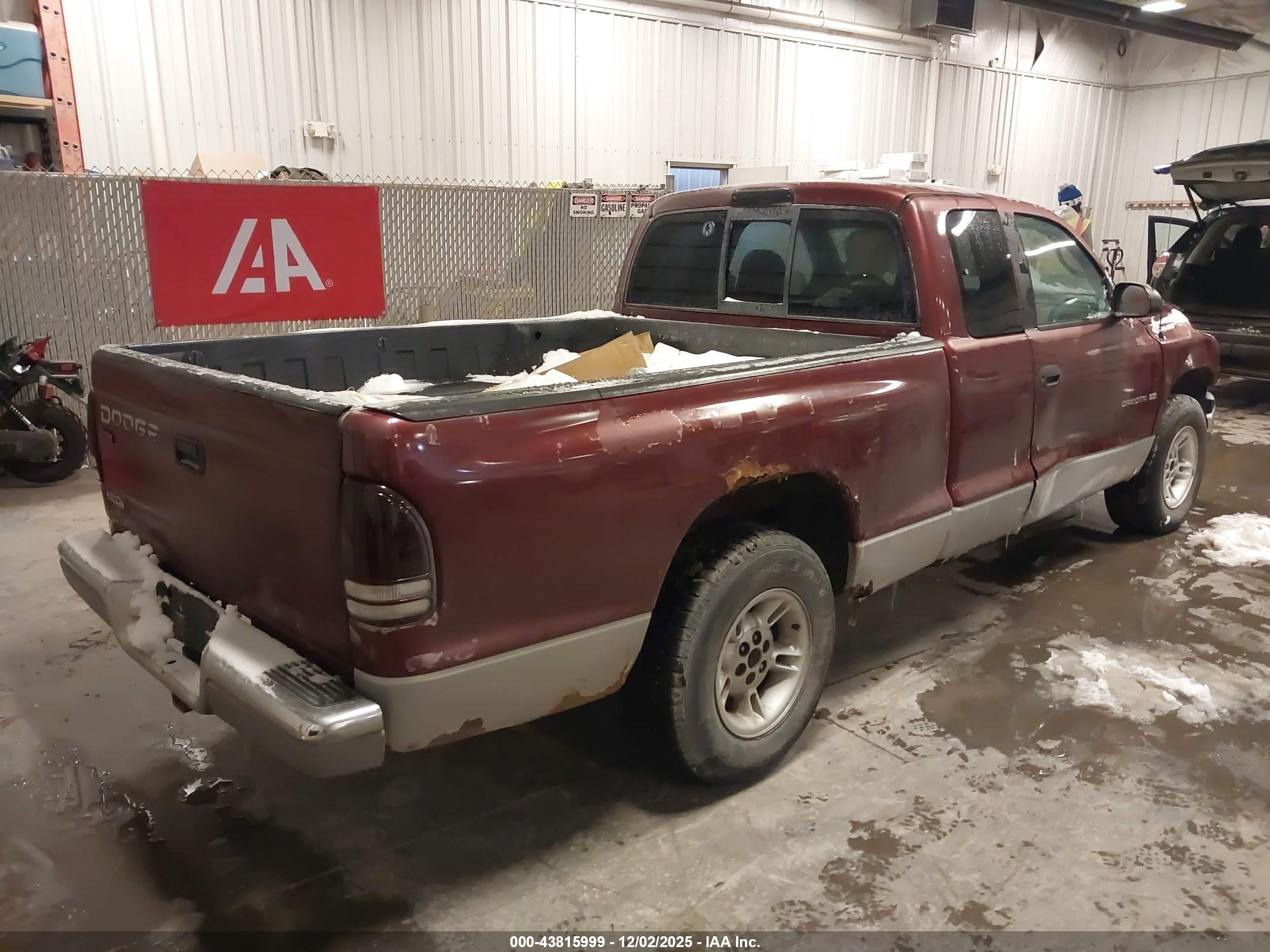 DODGE DAKOTA image 4