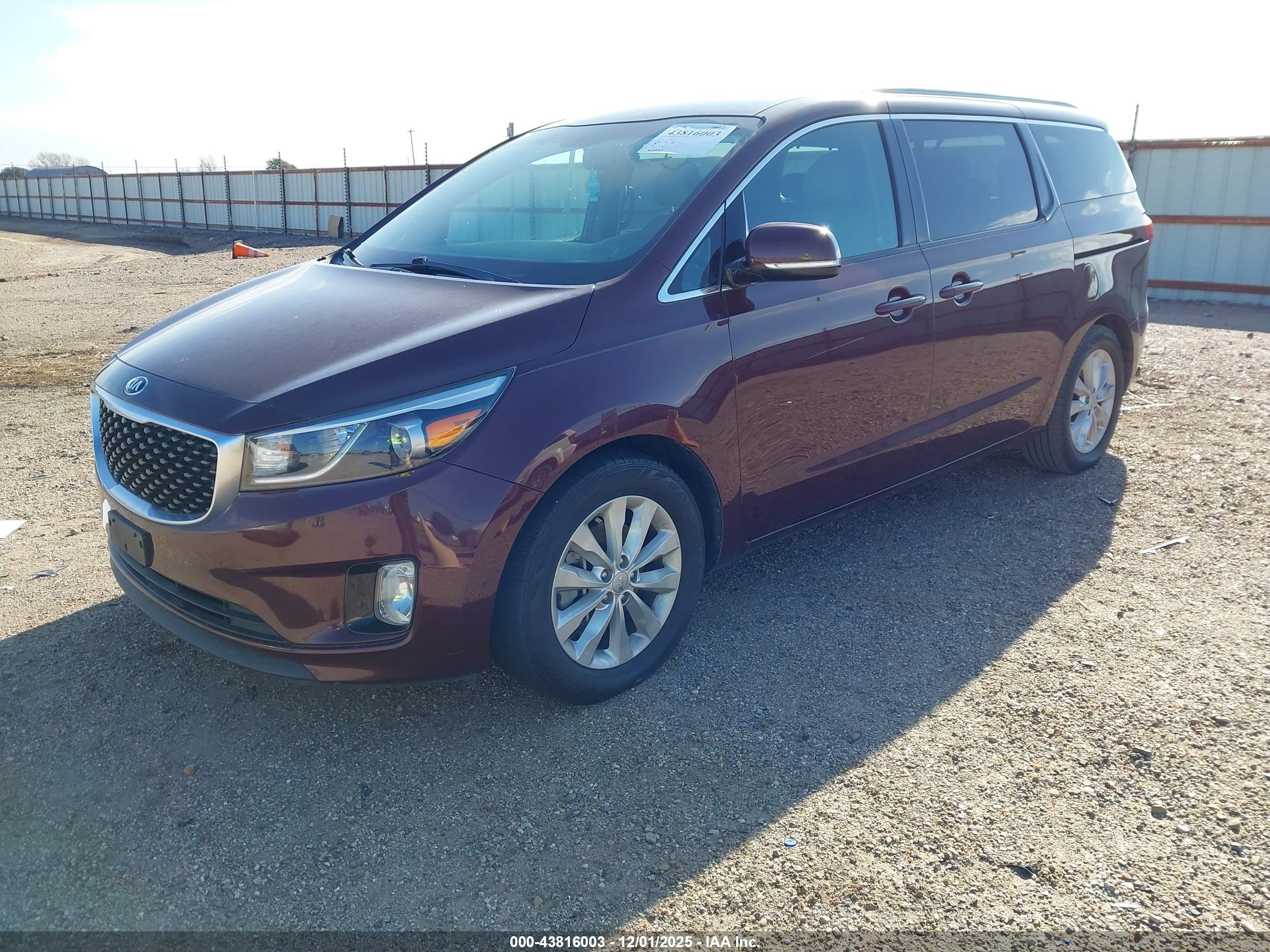 KIA SEDONA image 2