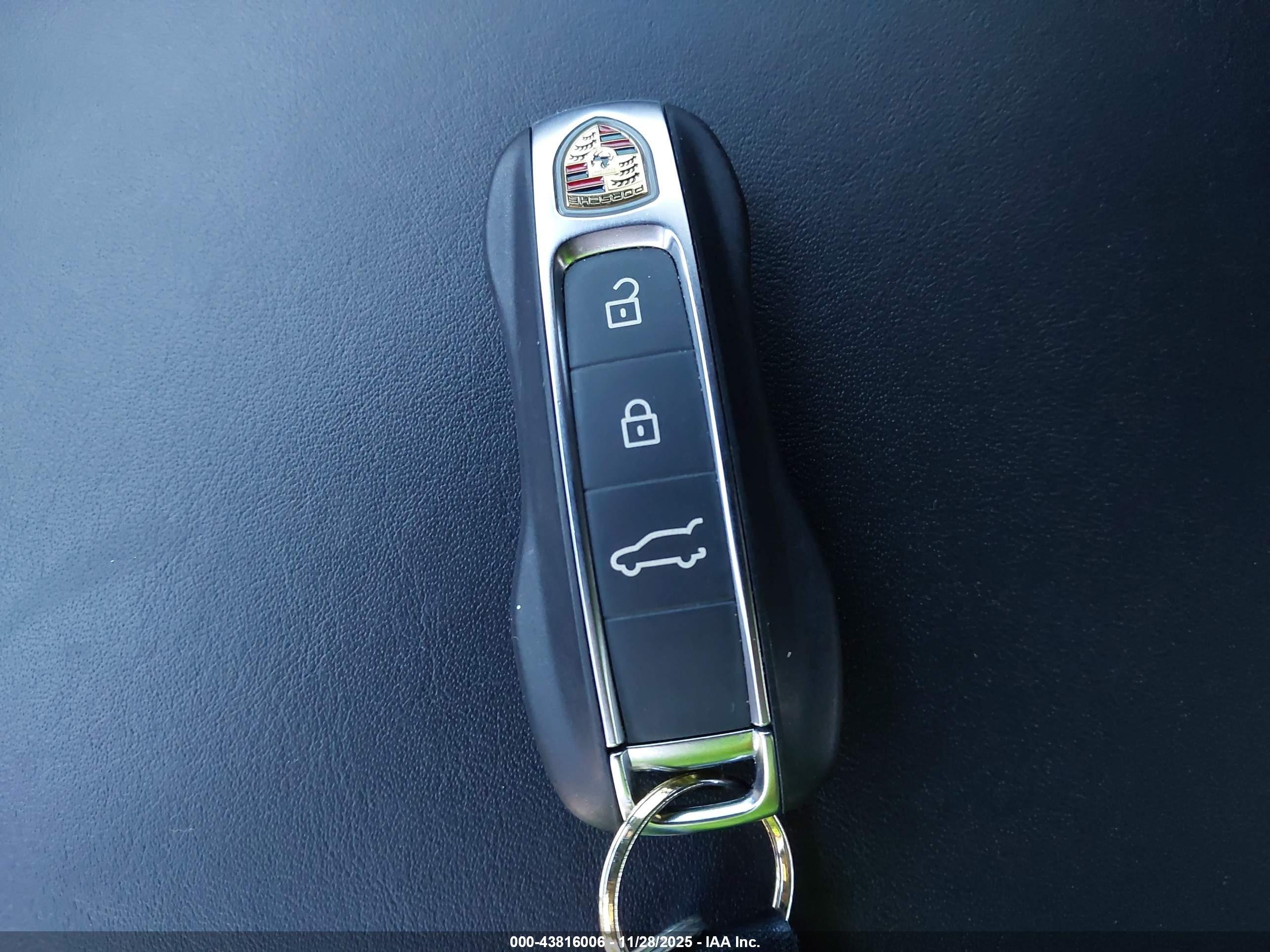 PORSCHE CAYENNE image 11
