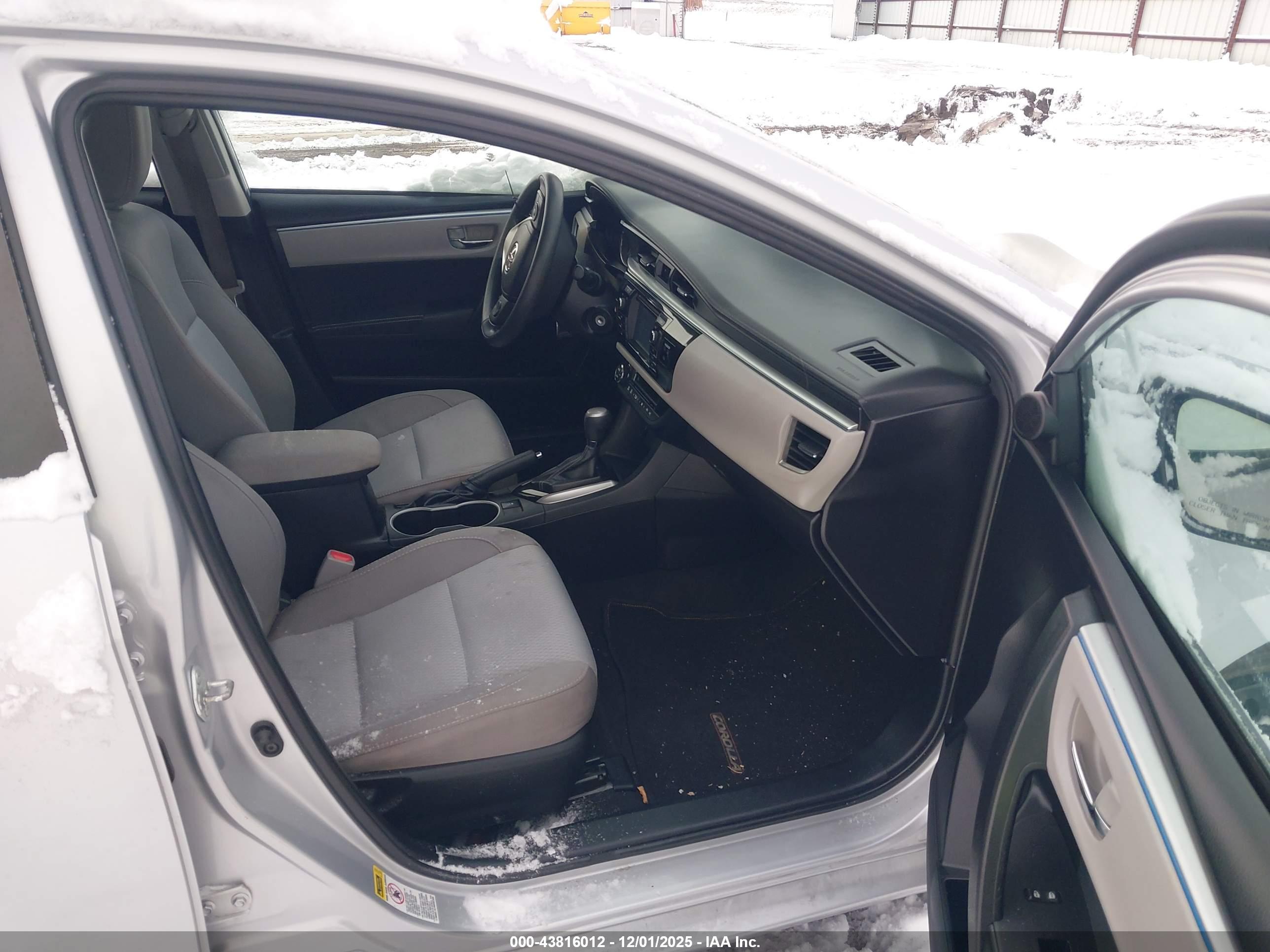 TOYOTA COROLLA image 5